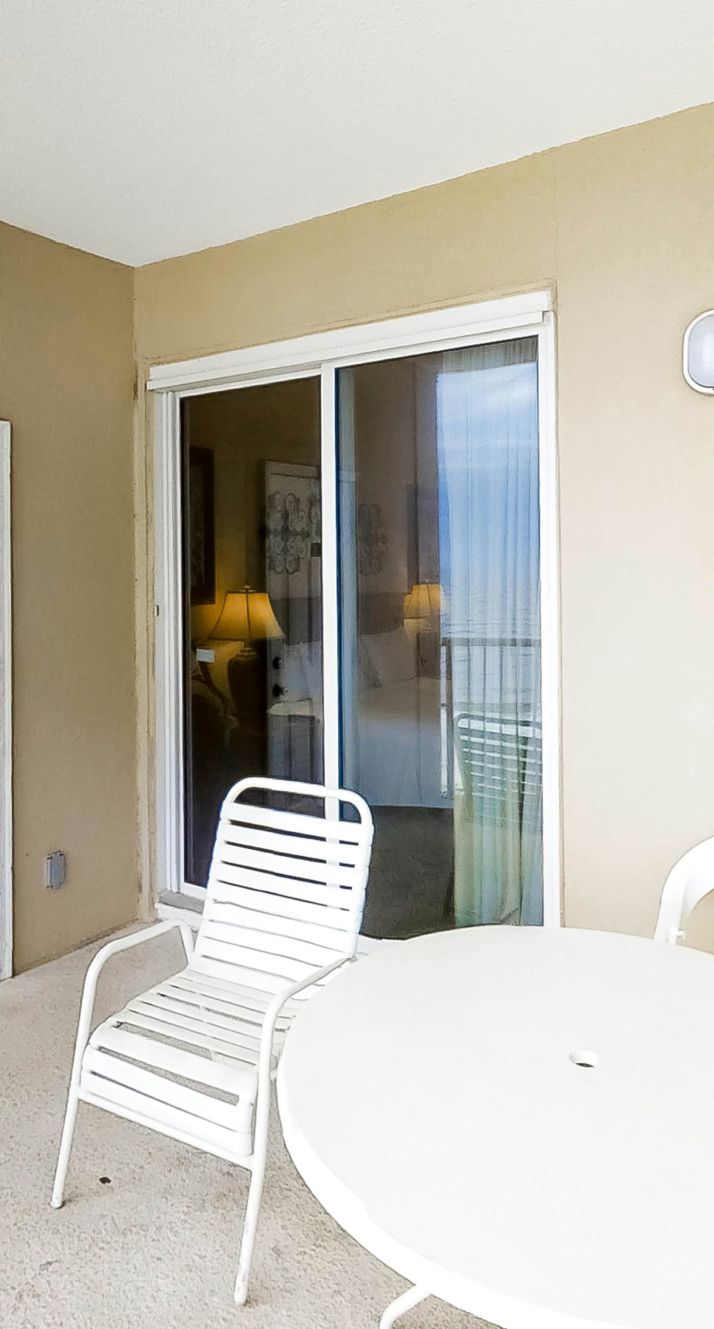 Gulf-Front Condo w/Great Views, Balcony, Shared Hot Tub, Pool, Gym, Sauna, A/C