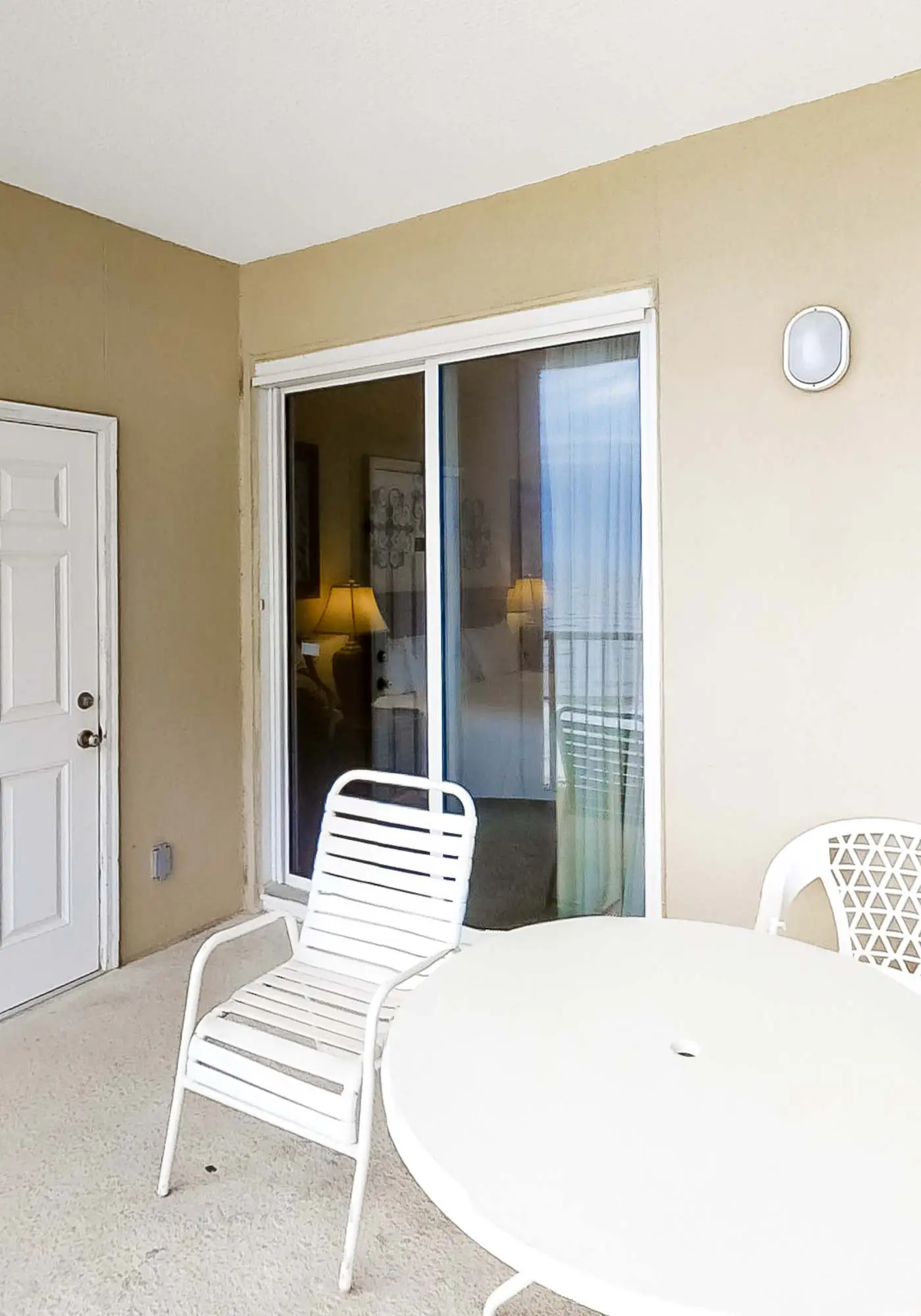 Gulf-Front Condo w/Great Views, Balcony, Shared Hot Tub, Pool, Gym, Sauna, A/C