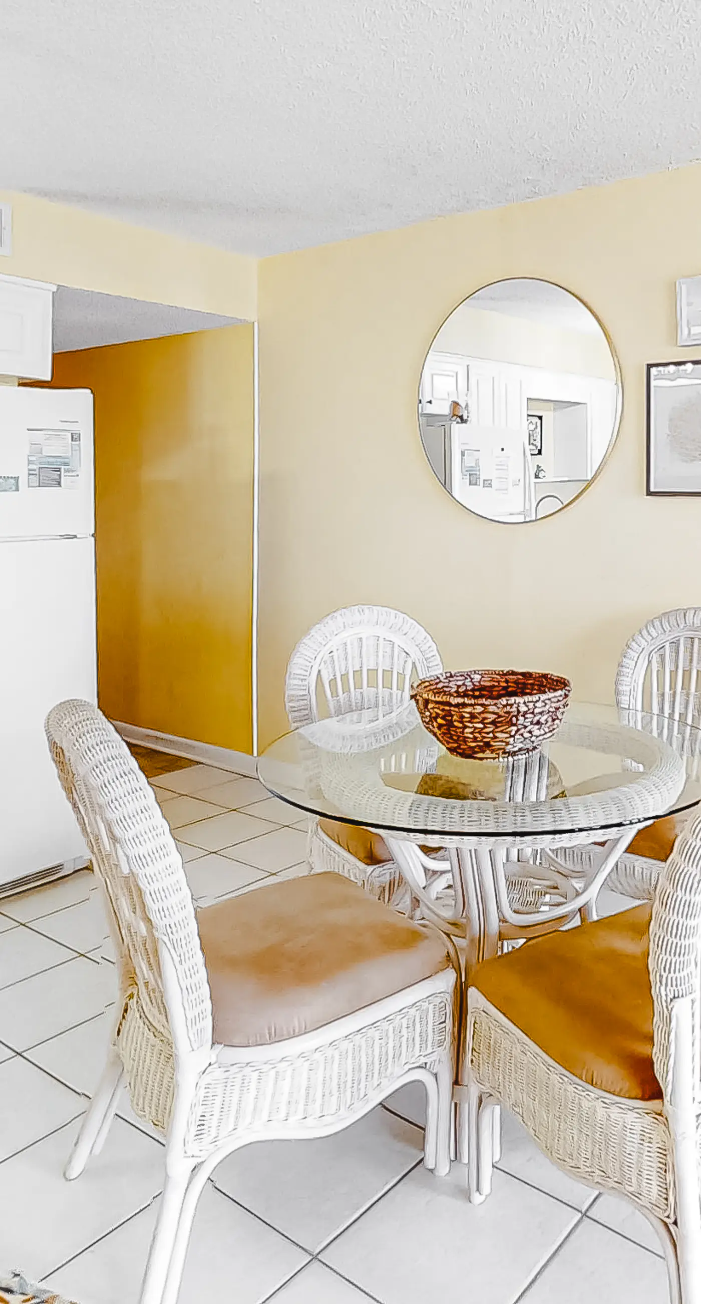 Corner Condo w Amazing Gulf-Front Views, Balcony & Shared Pools Hot Tubs Gym