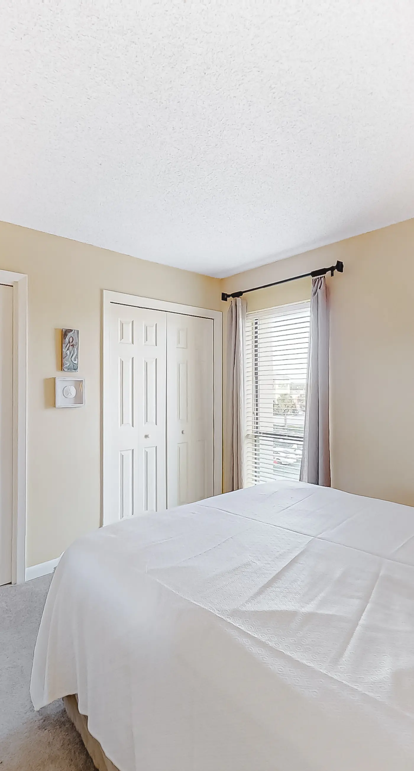 Corner Condo w Amazing Gulf-Front Views, Balcony & Shared Pools Hot Tubs Gym