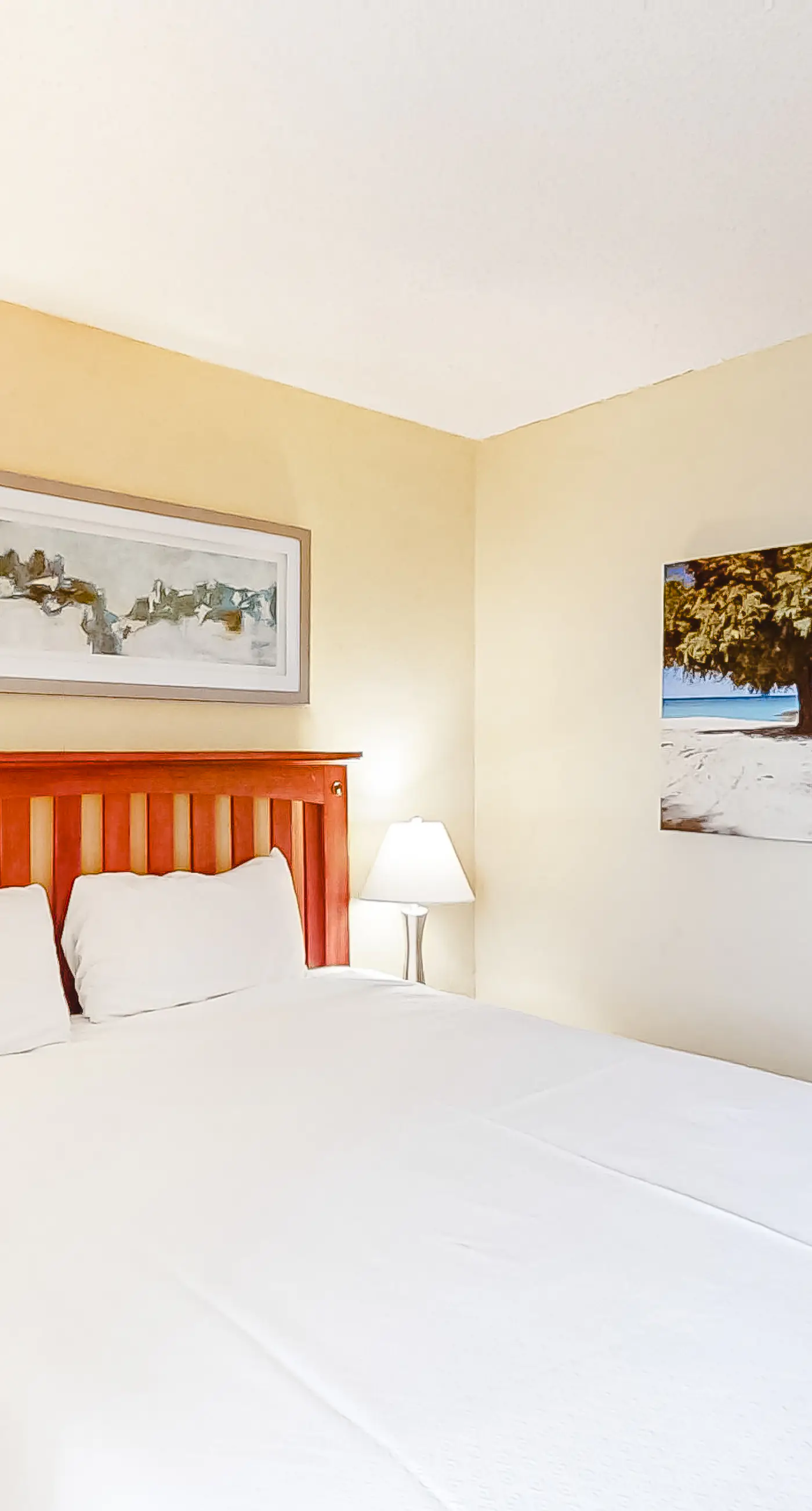 Corner Condo w Amazing Gulf-Front Views, Balcony & Shared Pools Hot Tubs Gym