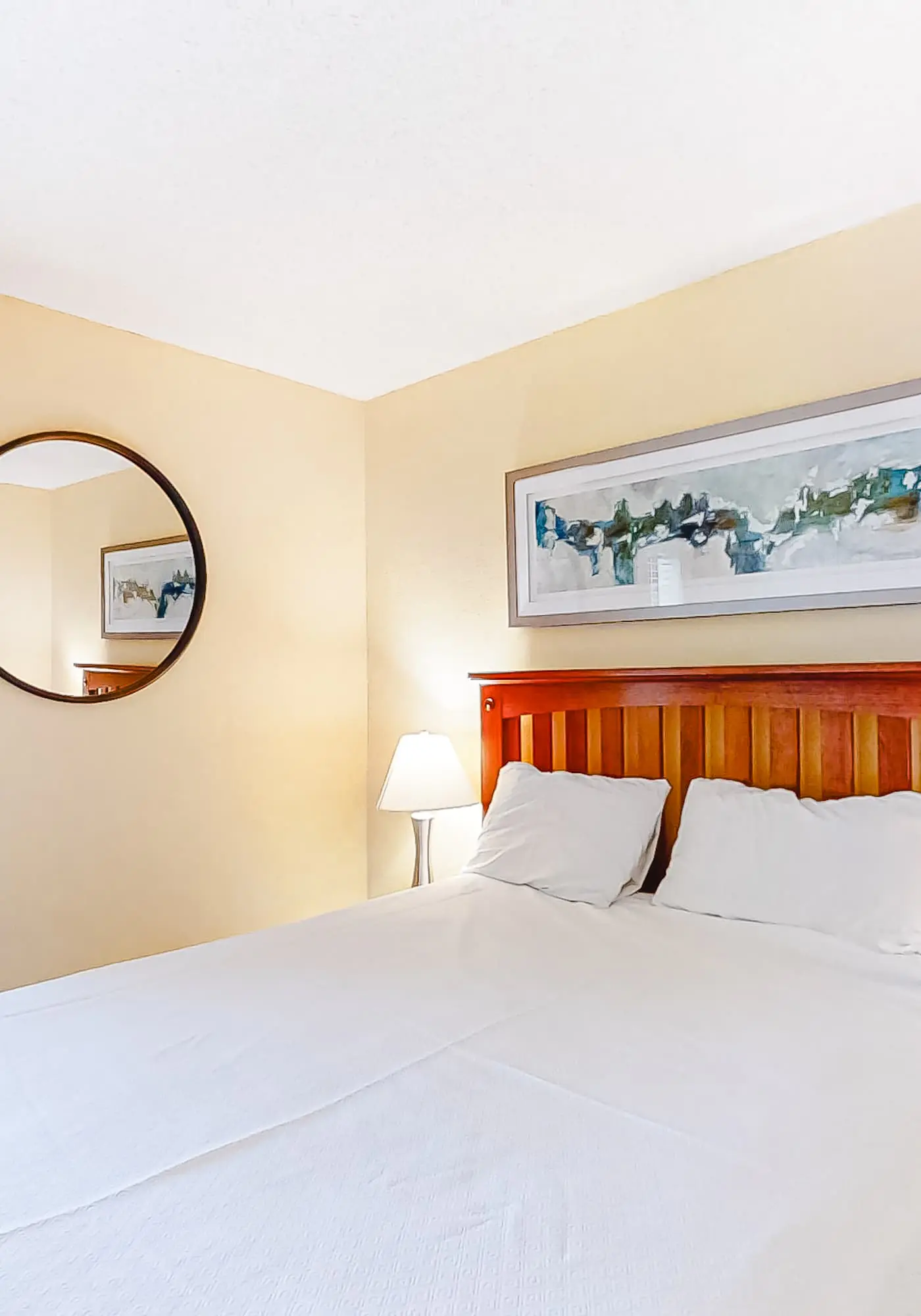 Corner Condo w Amazing Gulf-Front Views, Balcony & Shared Pools Hot Tubs Gym