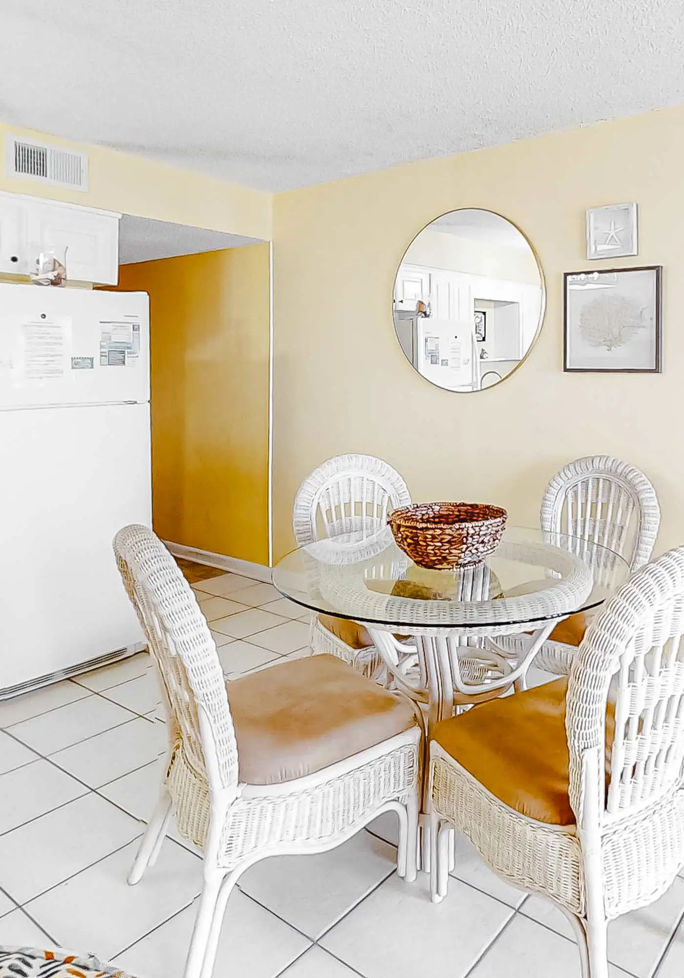 Corner Condo w Amazing Gulf-Front Views, Balcony & Shared Pools Hot Tubs Gym