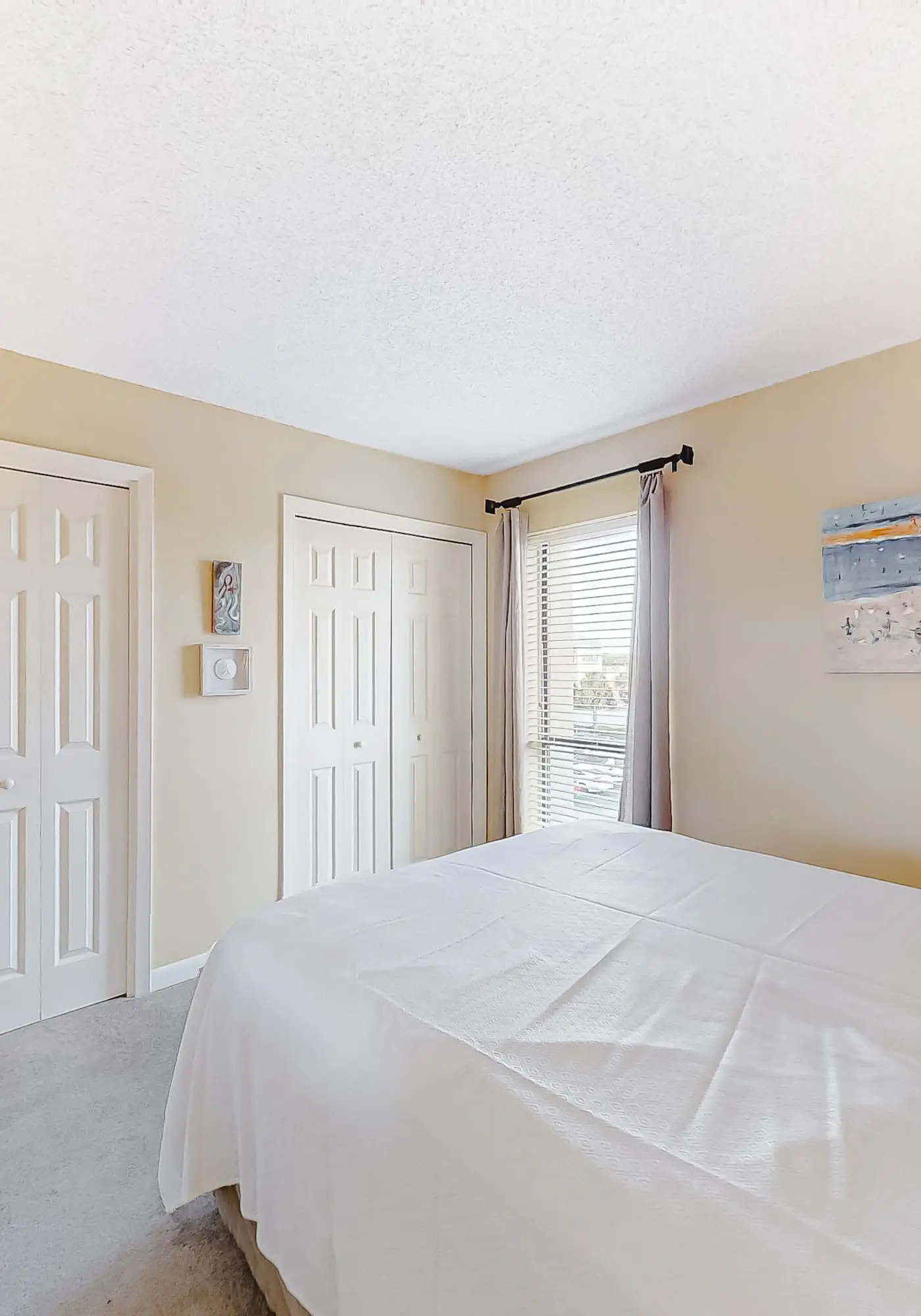 Corner Condo w Amazing Gulf-Front Views, Balcony & Shared Pools Hot Tubs Gym