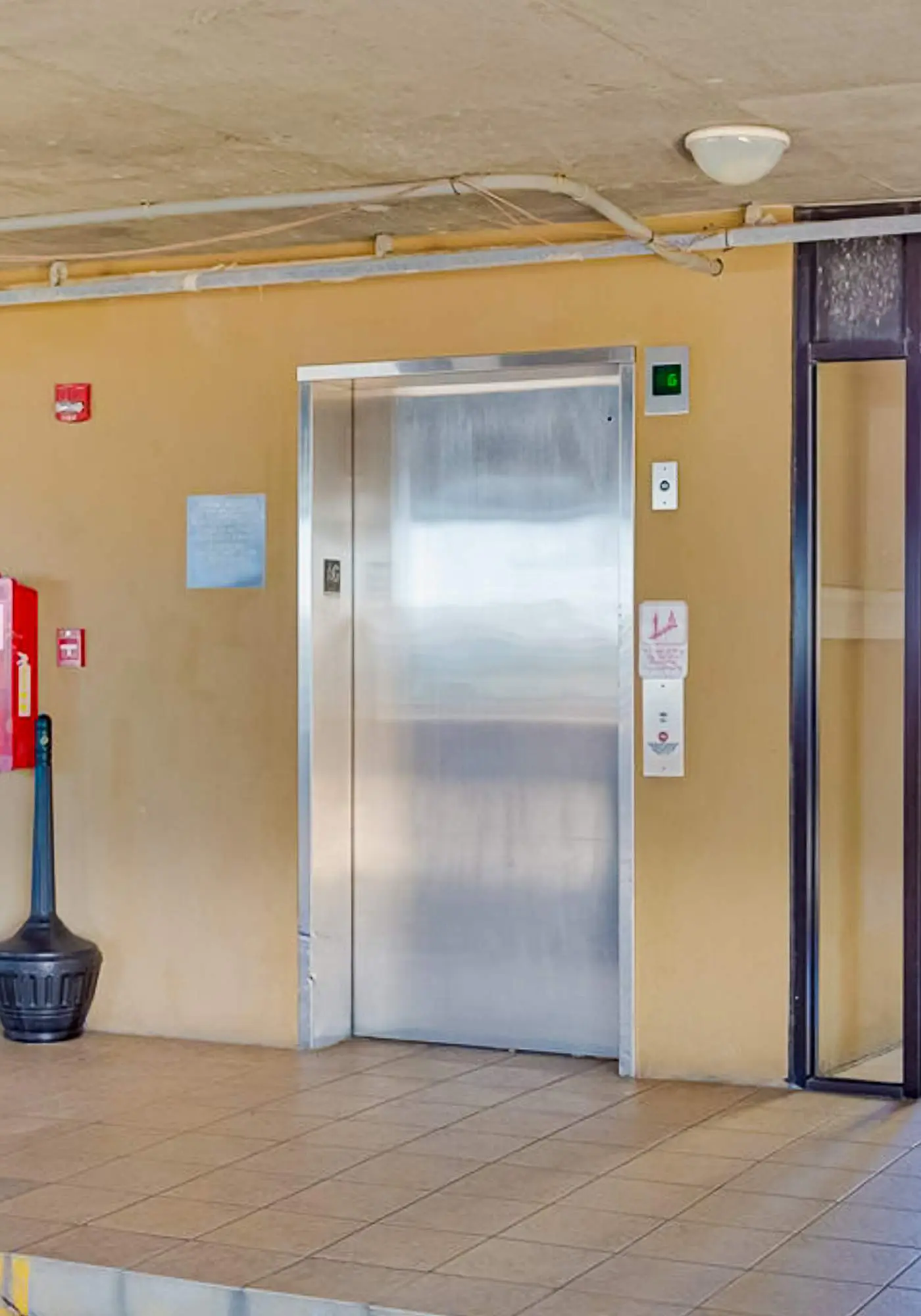 Gulf-Front Condo with Balcony, Beach Views, WiFi, AC & Shared Gulf-Facing Pool