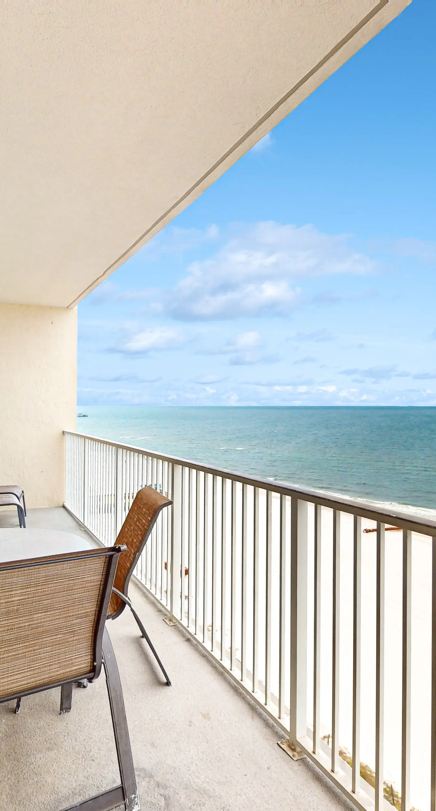 Gulf-front condo with pool, sauna, washer,dryer, & central AC