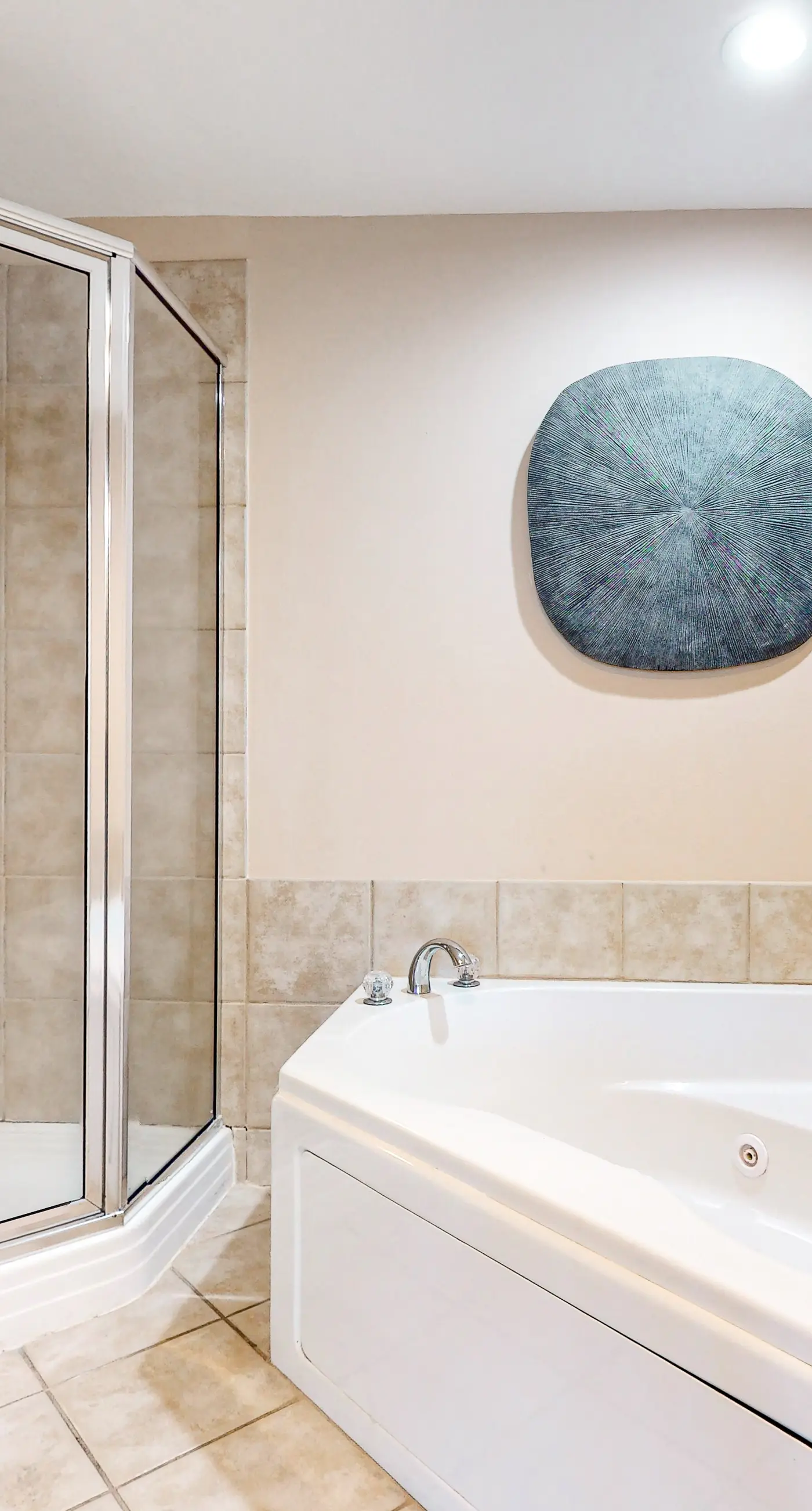 Gulf-front condo with pool, sauna, washer,dryer, & central AC