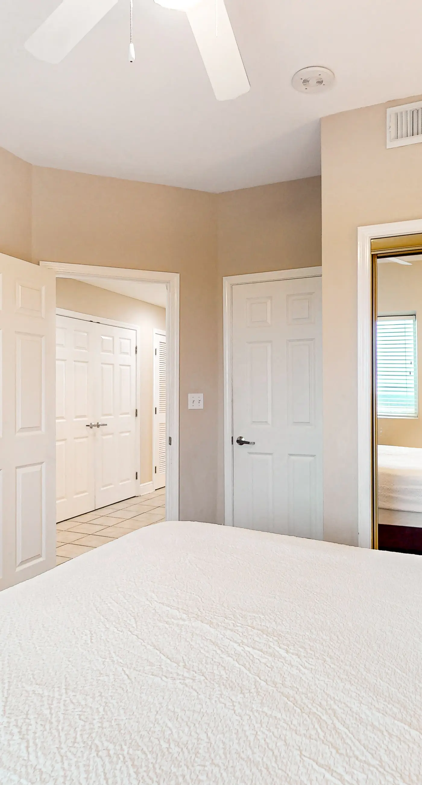 Gulf-front condo with pool, sauna, washer,dryer, & central AC