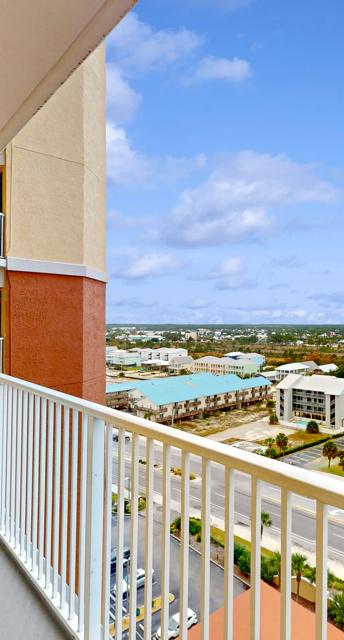 Gulf-front condo with pool, sauna, washer,dryer, & central AC