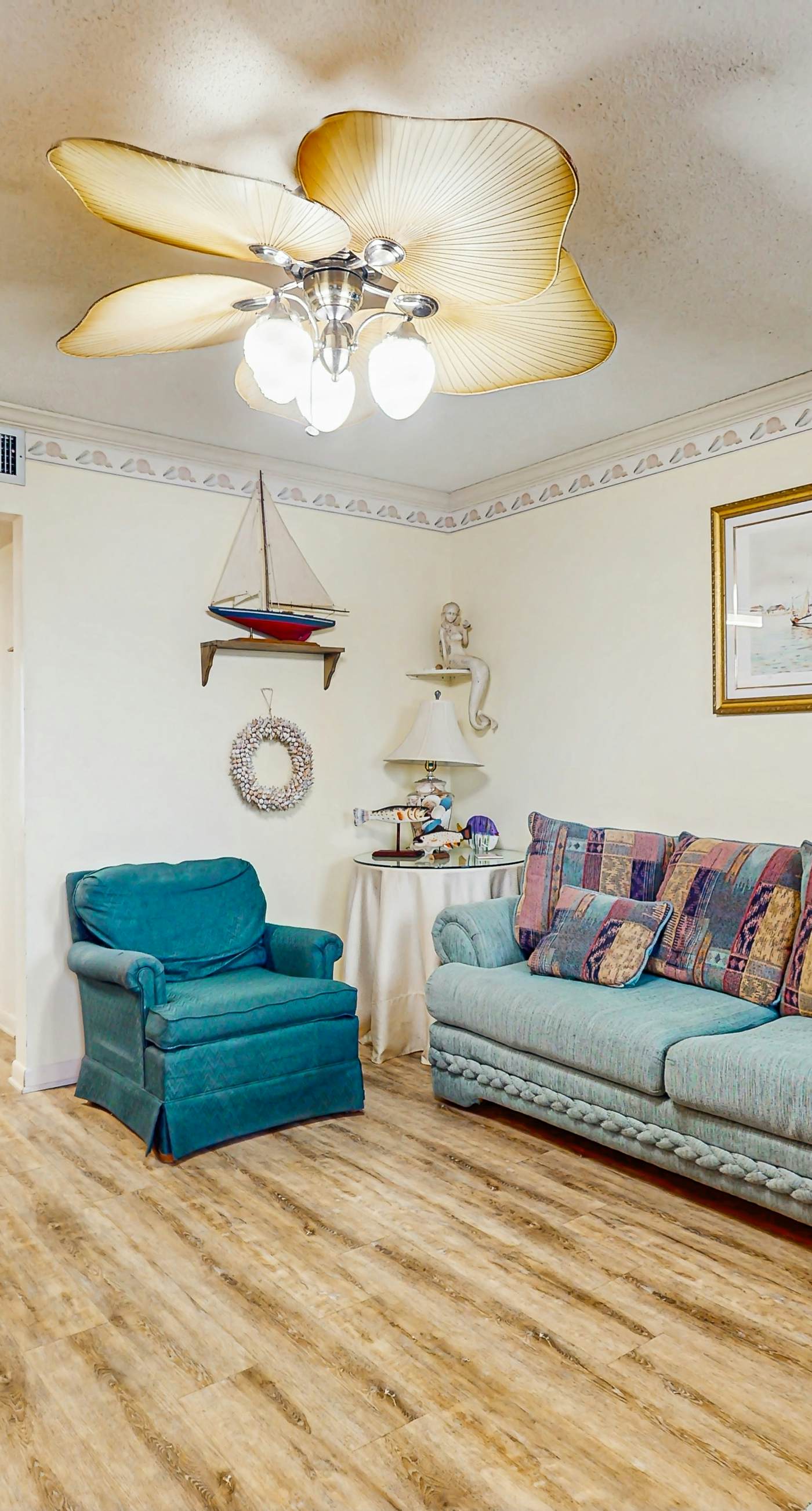 Second Floor Oceanfront Condo with Ocean View, High-Speed WiFi, W/D, & Central AC