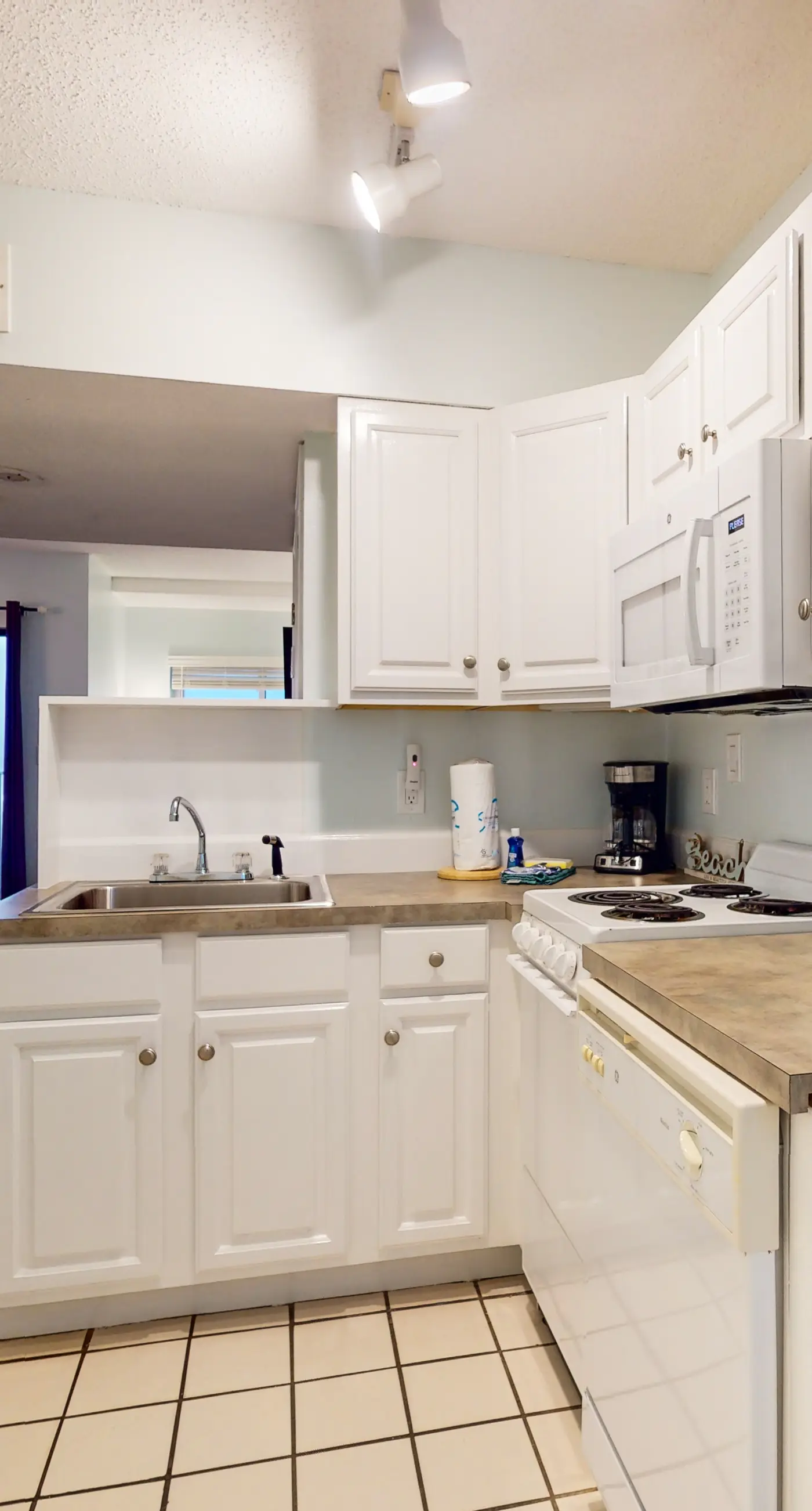 Waterfront retreat with Gulf views, pools