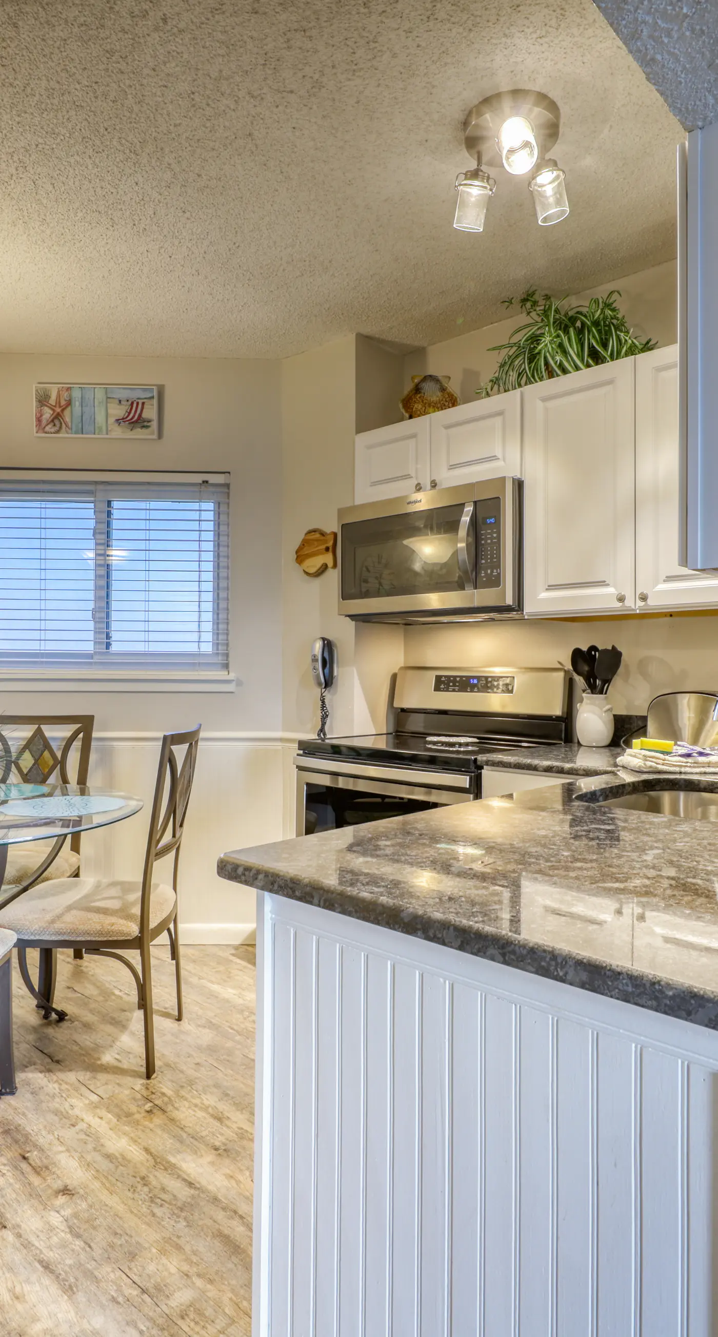 Top floor corner condo with hot tub, pools, gym - great for a couples getaway