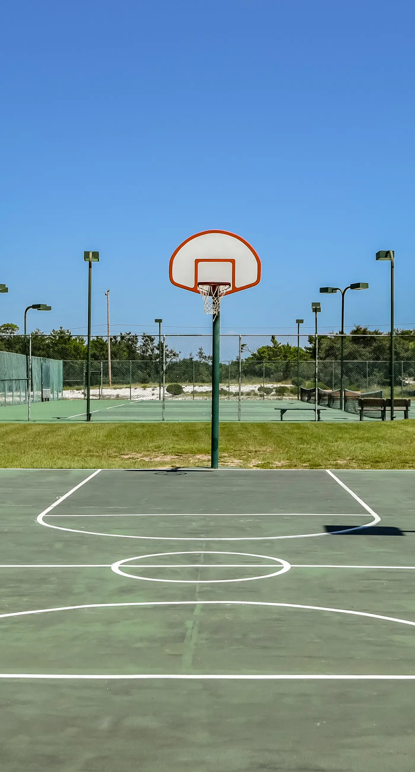 Top floor corner condo with hot tub, pools, gym - great for a couples getaway