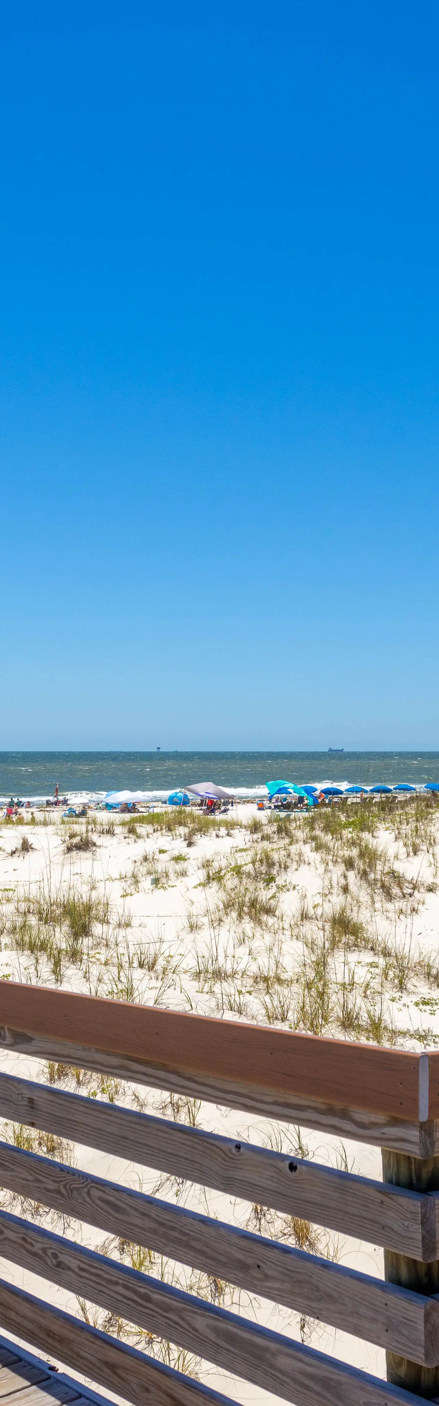 Gulf-view condo in beachfront building with pools, hot tub & tennis