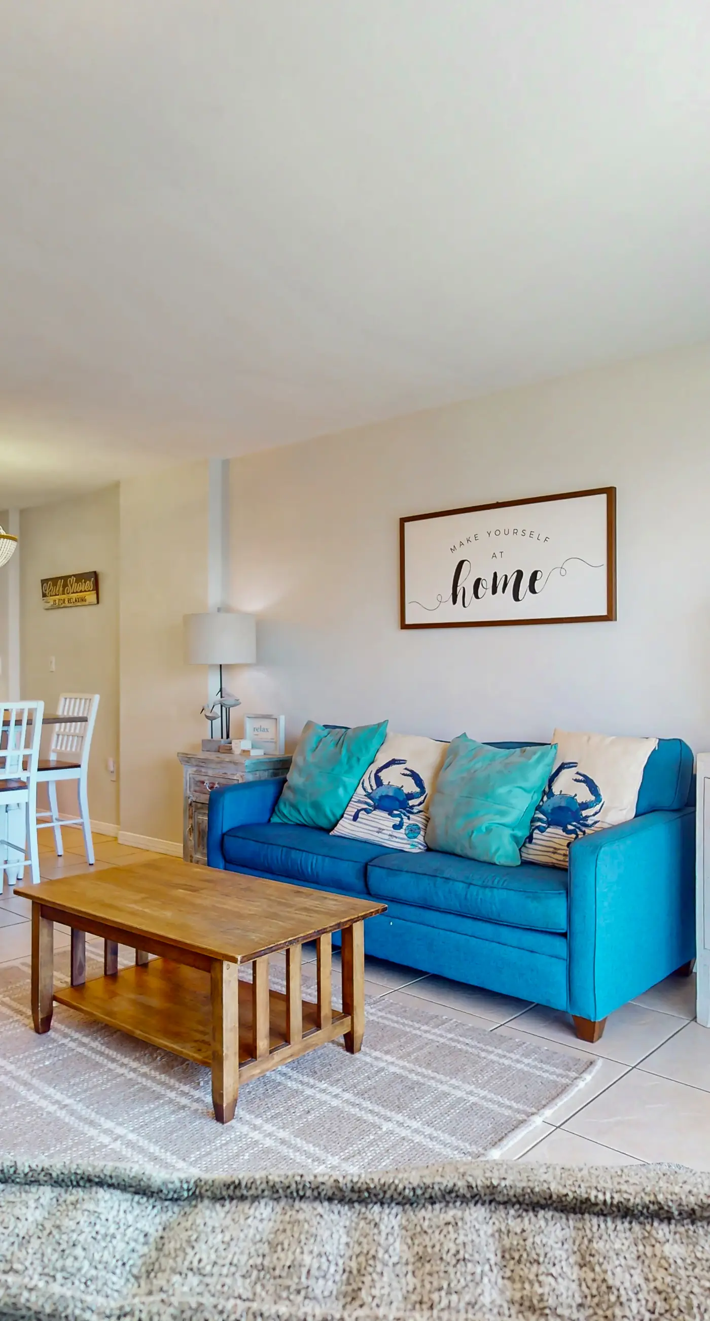 Gulf-view condo in beachfront building with pools, hot tub & tennis