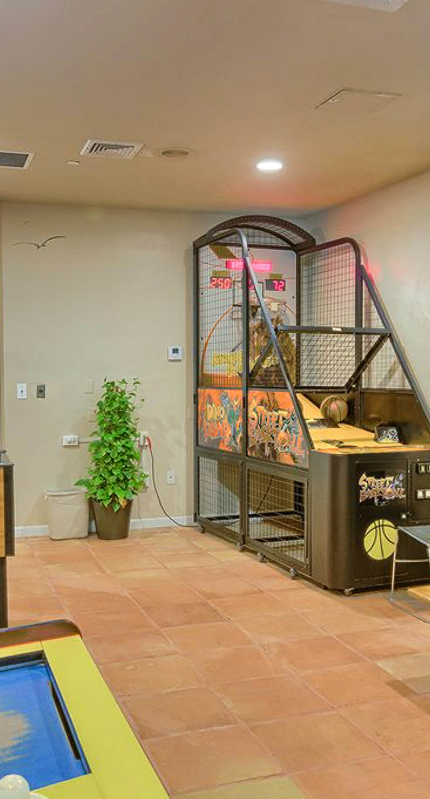 Gulf View Condo w Balcony & Resort Pool Tennis Sauna Gym