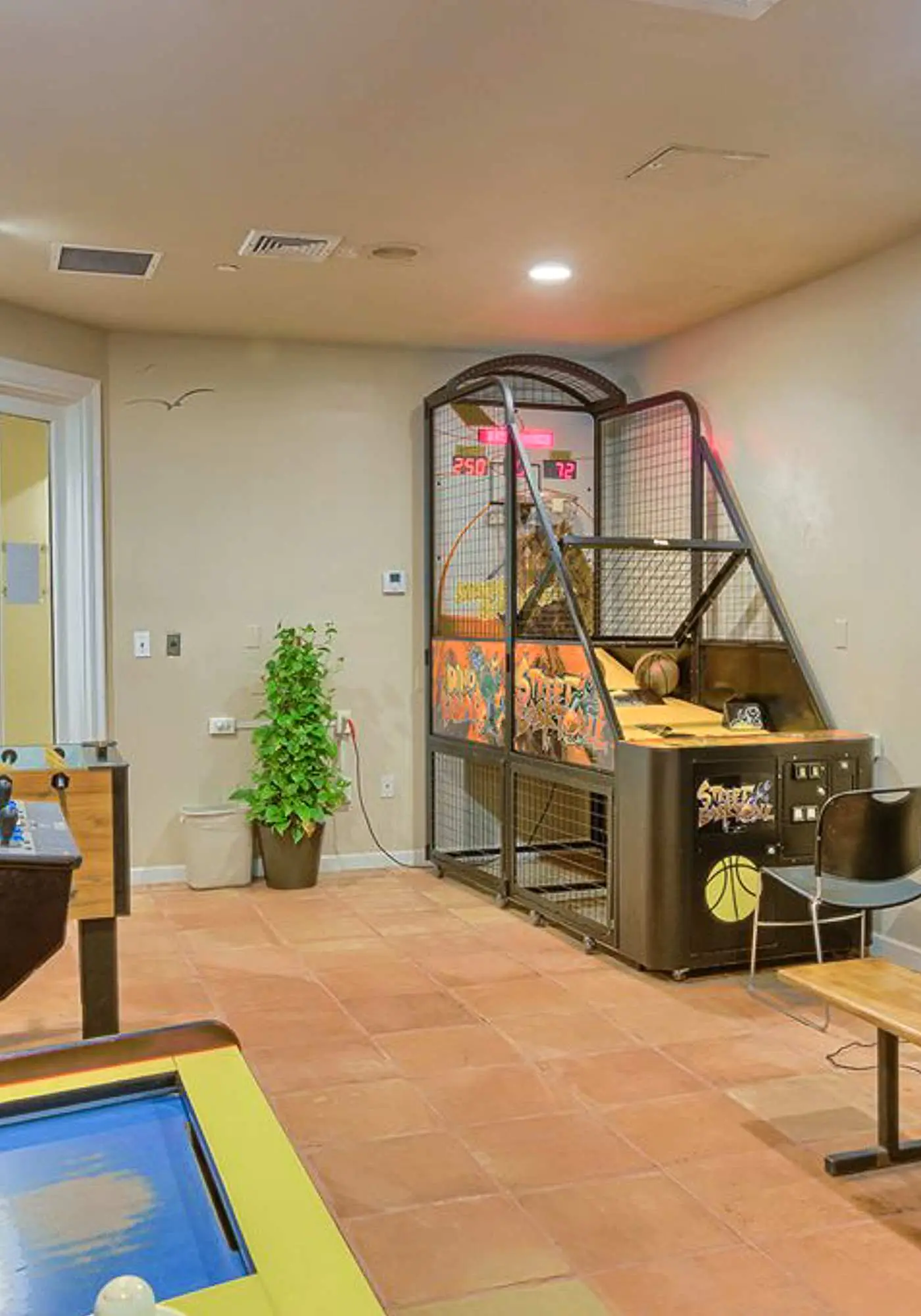 Gulf View Condo w Balcony & Resort Pool Tennis Sauna Gym