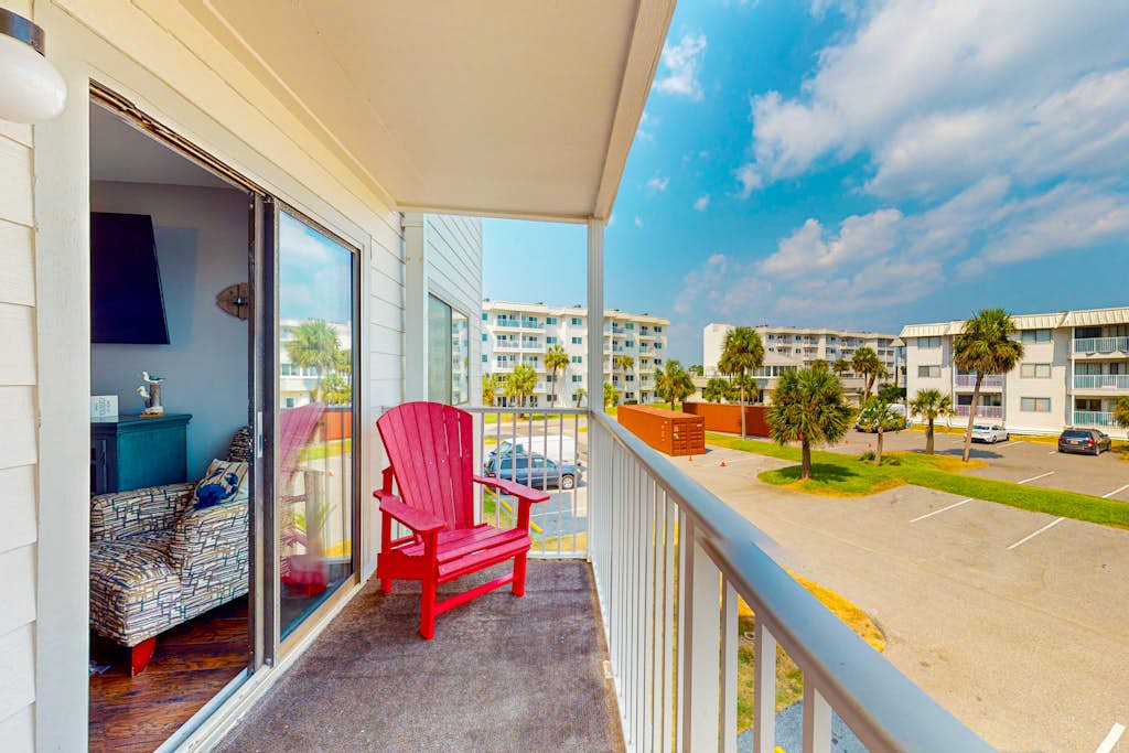 Gulf View Condo near the Beach & Golf w Resort Pools, Tennis & Gym