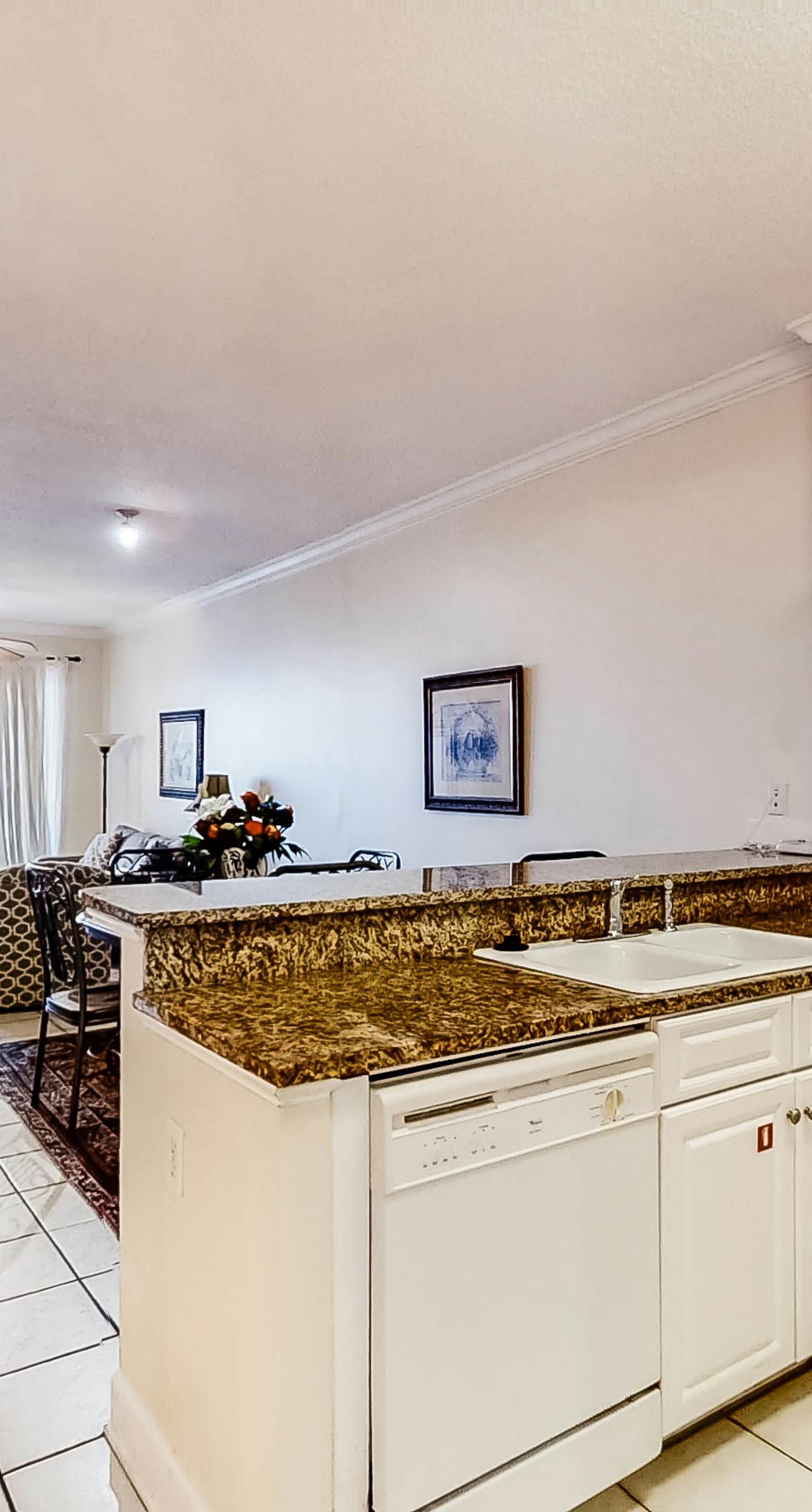 14th-floor family-friendly Gulf-front condo with balcony, hot tub, pool, & AC