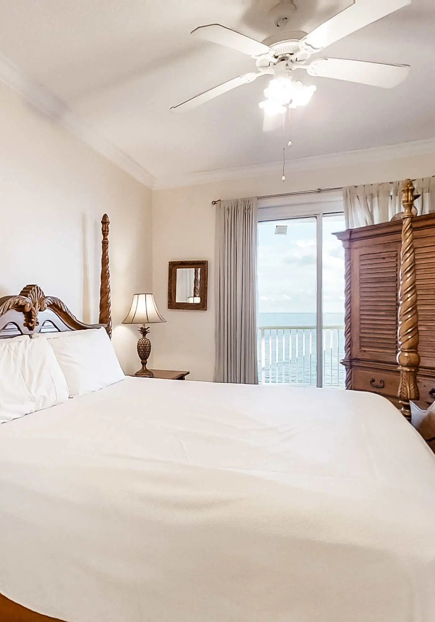 14th-floor family-friendly Gulf-front condo with balcony, hot tub, pool, & AC