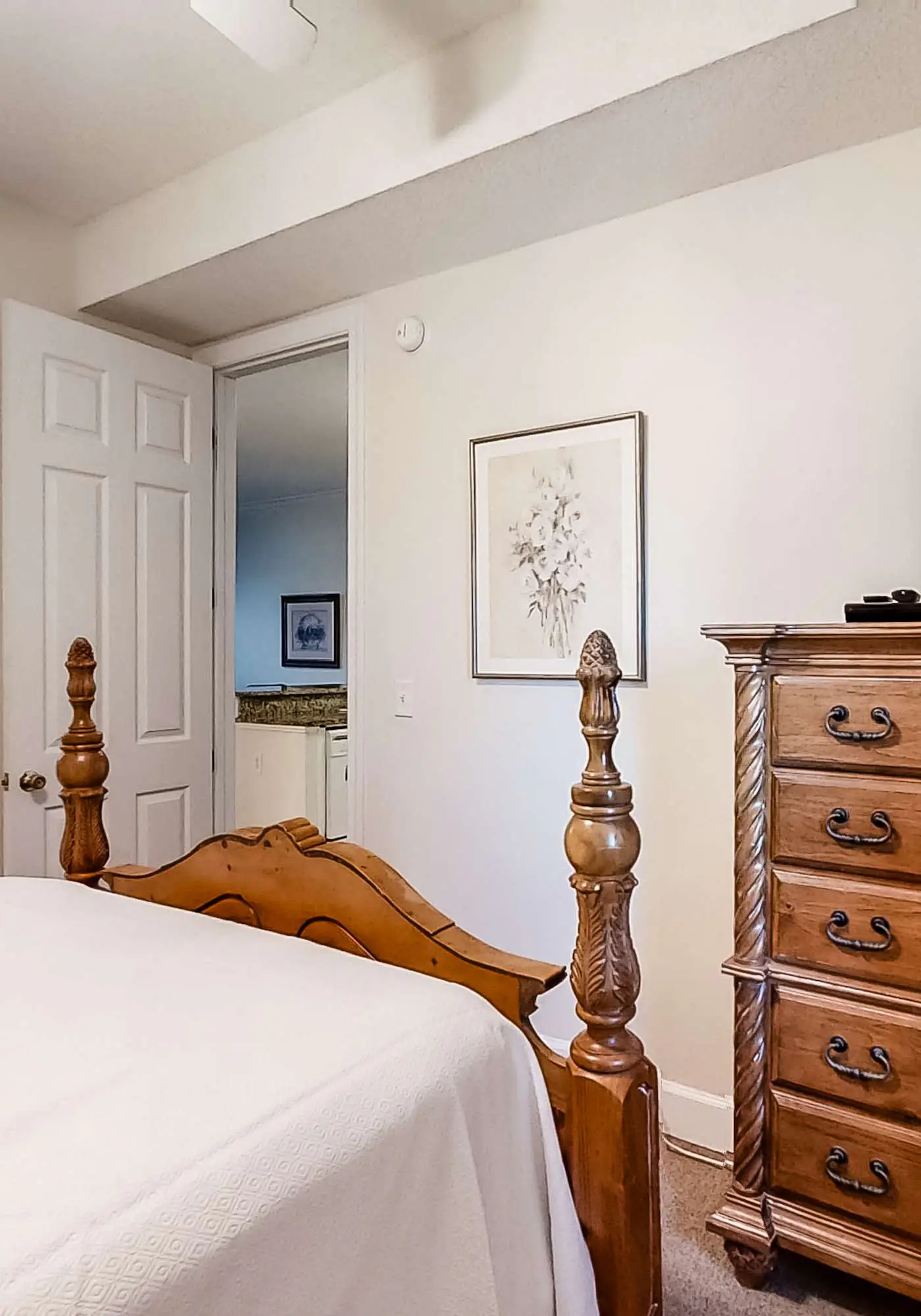 14th-floor family-friendly Gulf-front condo with balcony, hot tub, pool, & AC