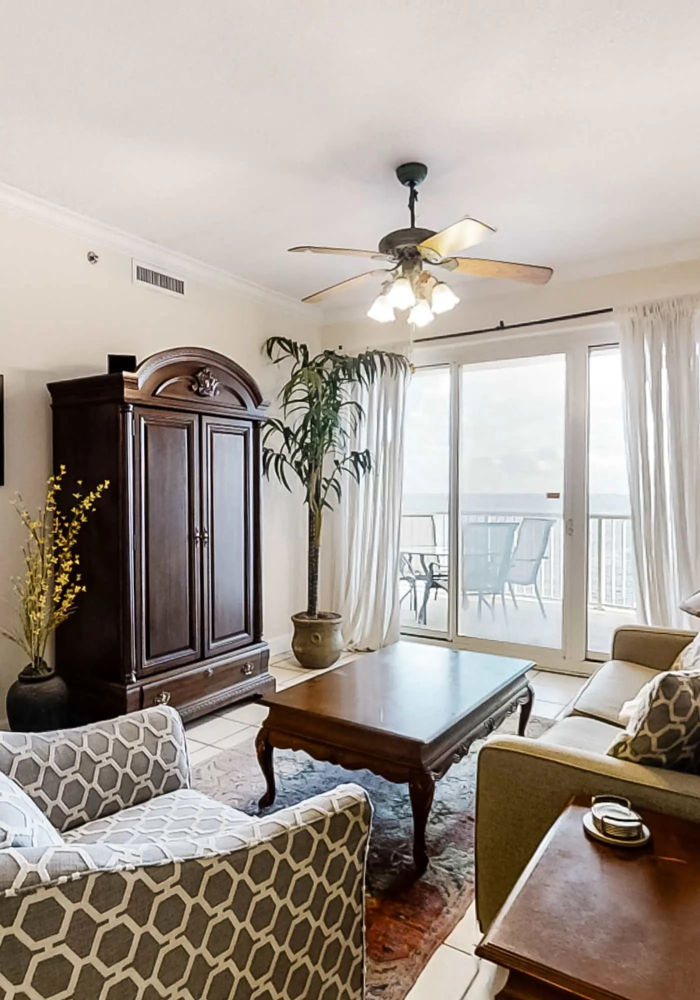 14th-floor family-friendly Gulf-front condo with balcony, hot tub, pool, & AC