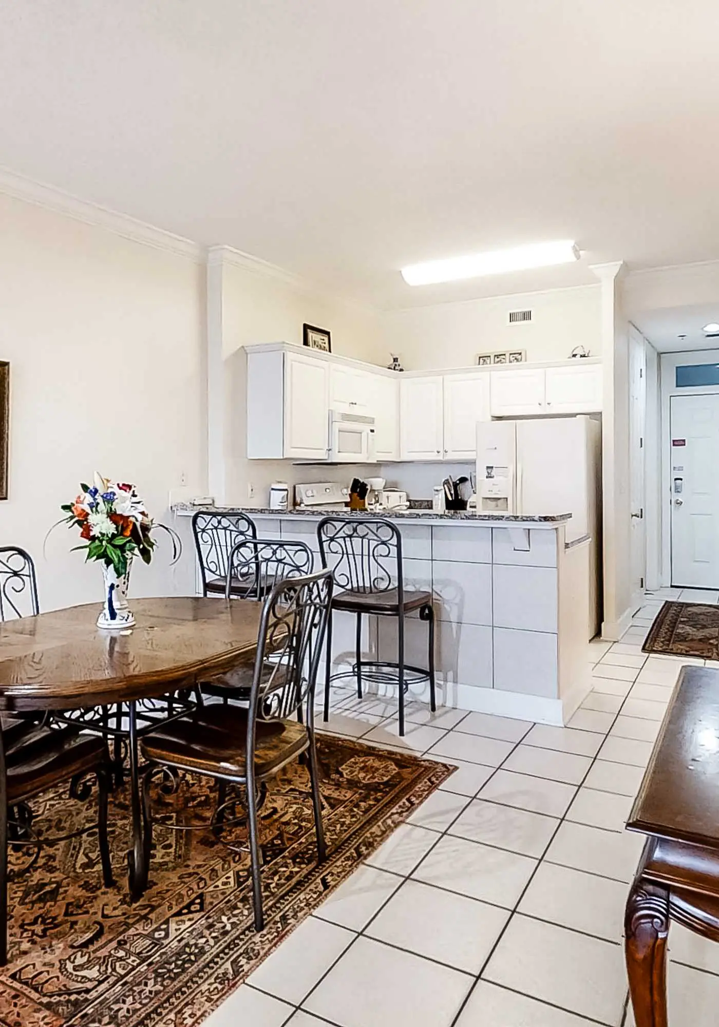 14th-floor family-friendly Gulf-front condo with balcony, hot tub, pool, & AC