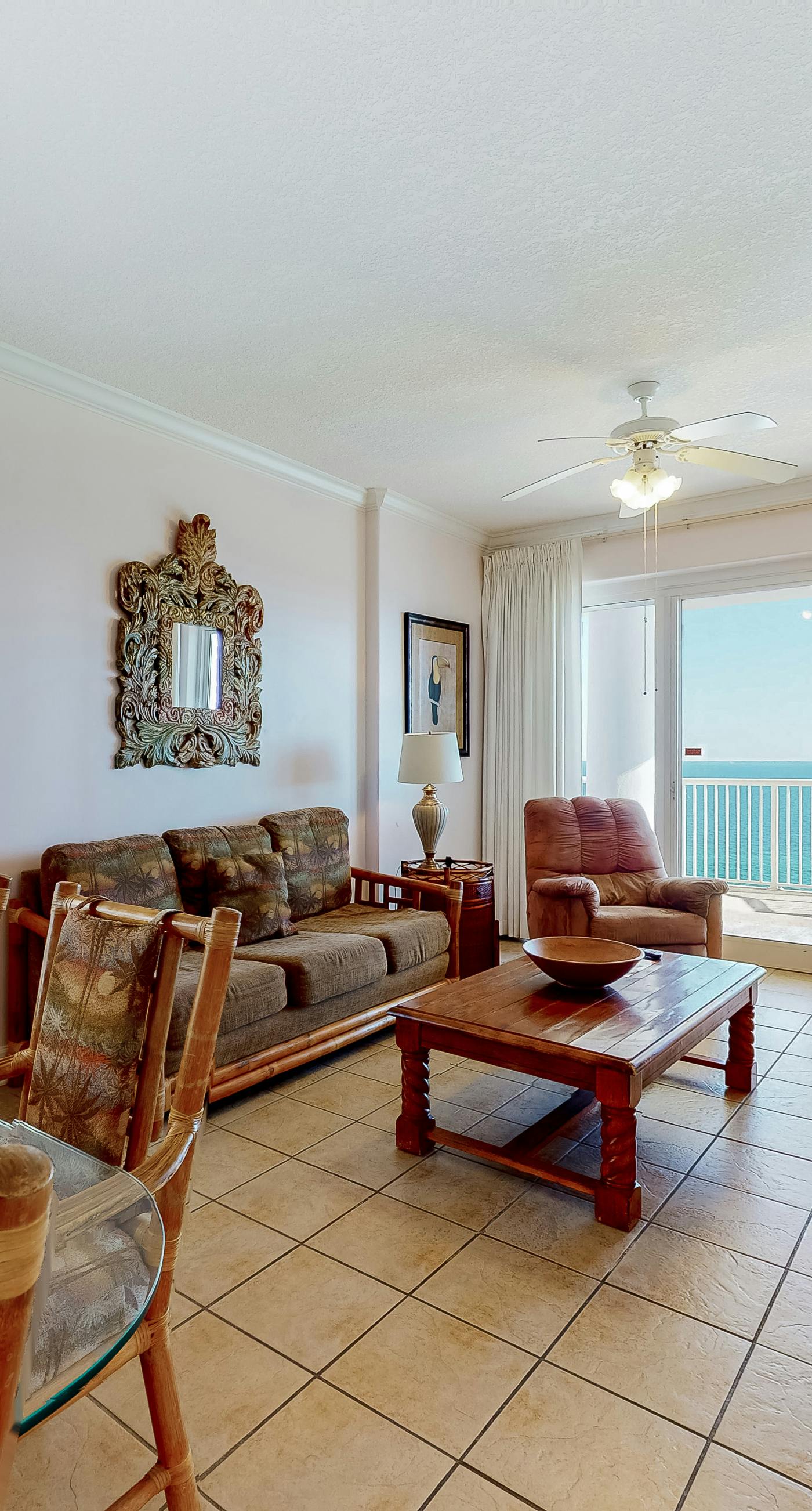 Gulf-Front, 12th-Floor Condo w Great View, Balcony, AC & Shared Pools Hot Tubs