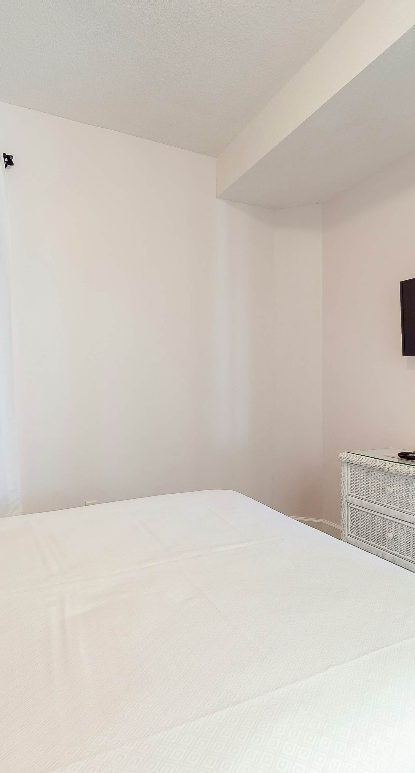 Gulf-Front, 12th-Floor Condo w Great View, Balcony, AC & Shared Pools Hot Tubs