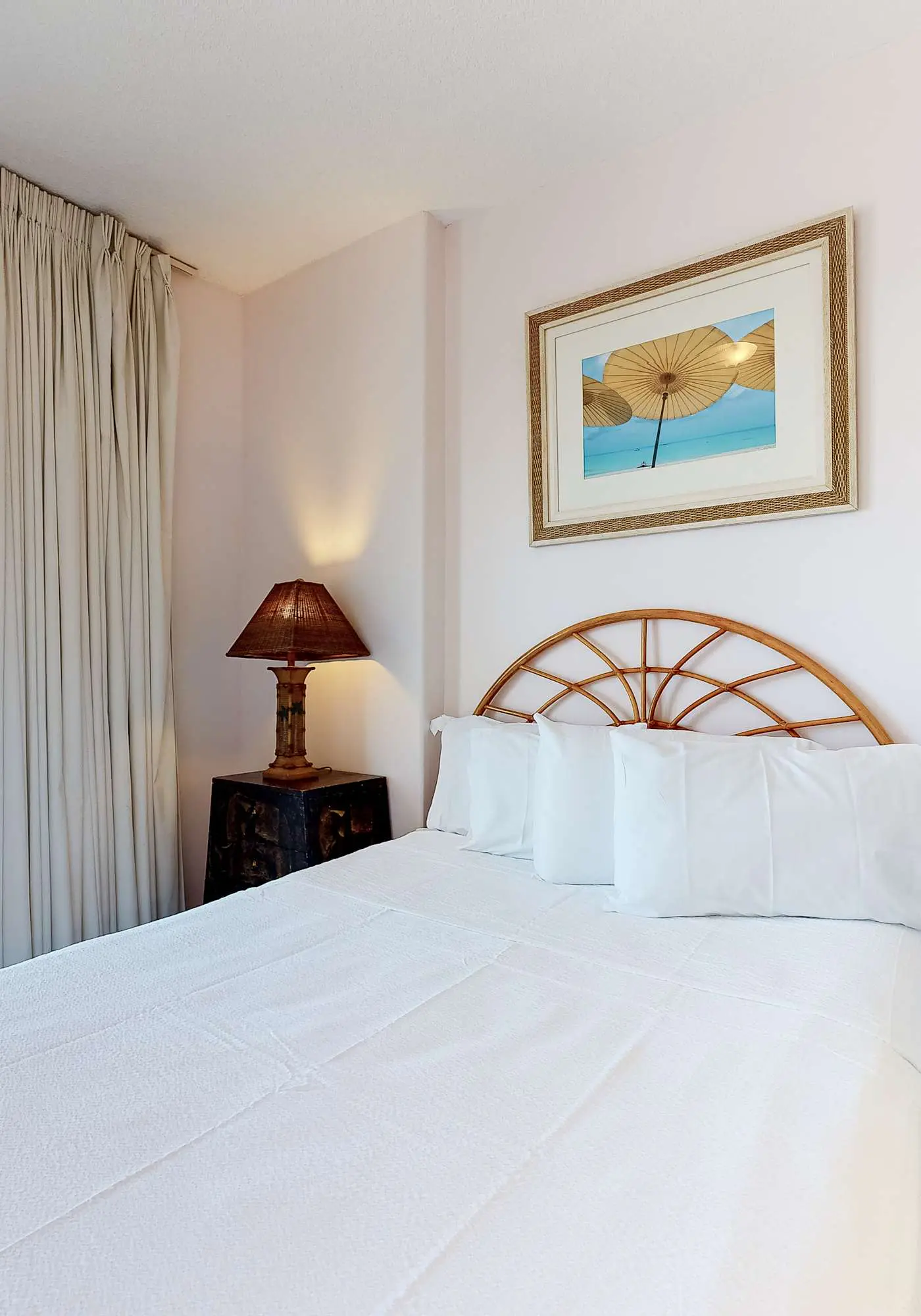 Gulf-Front, 12th-Floor Condo w Great View, Balcony, AC & Shared Pools Hot Tubs