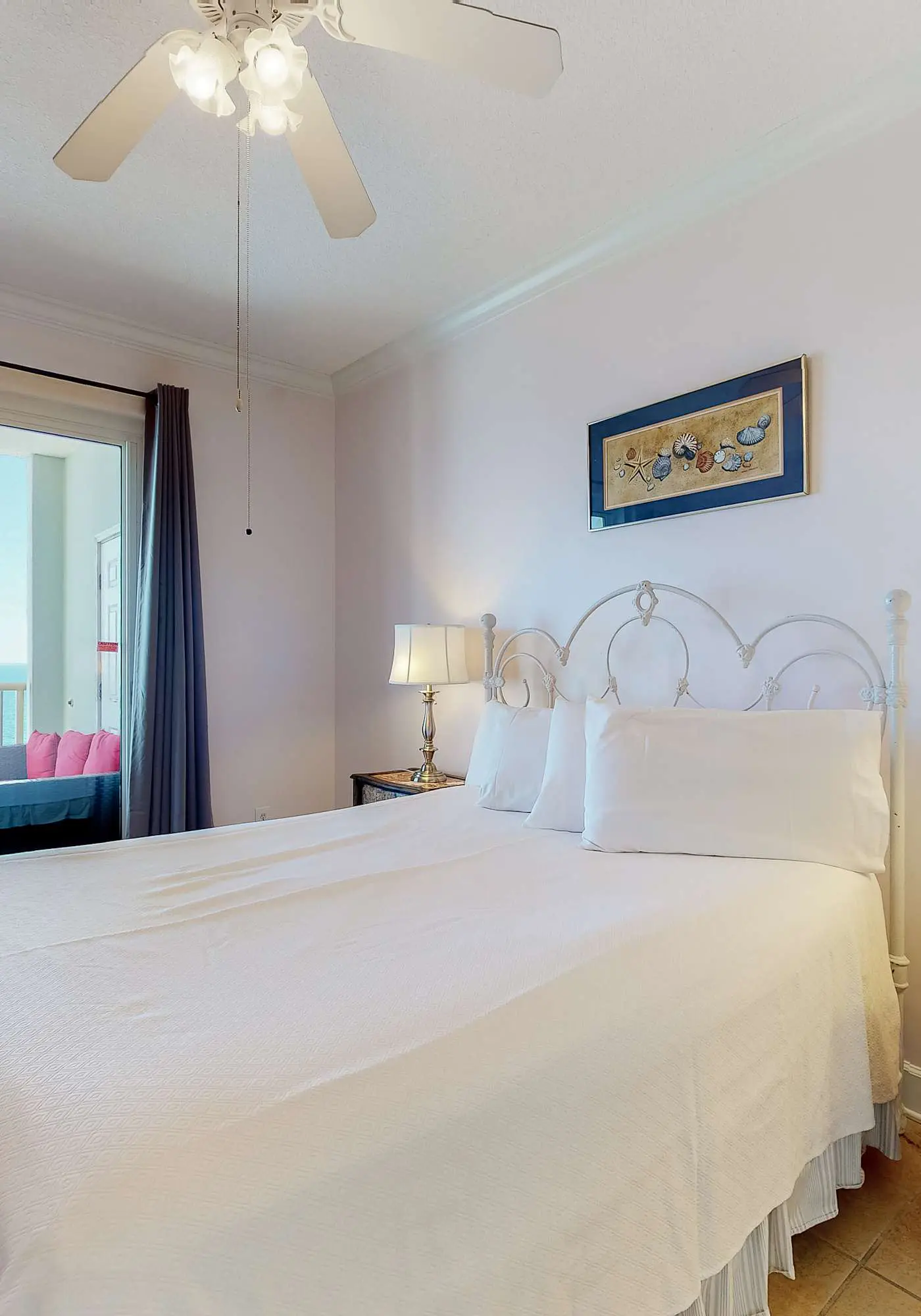 Gulf-Front, 12th-Floor Condo w Great View, Balcony, AC & Shared Pools Hot Tubs