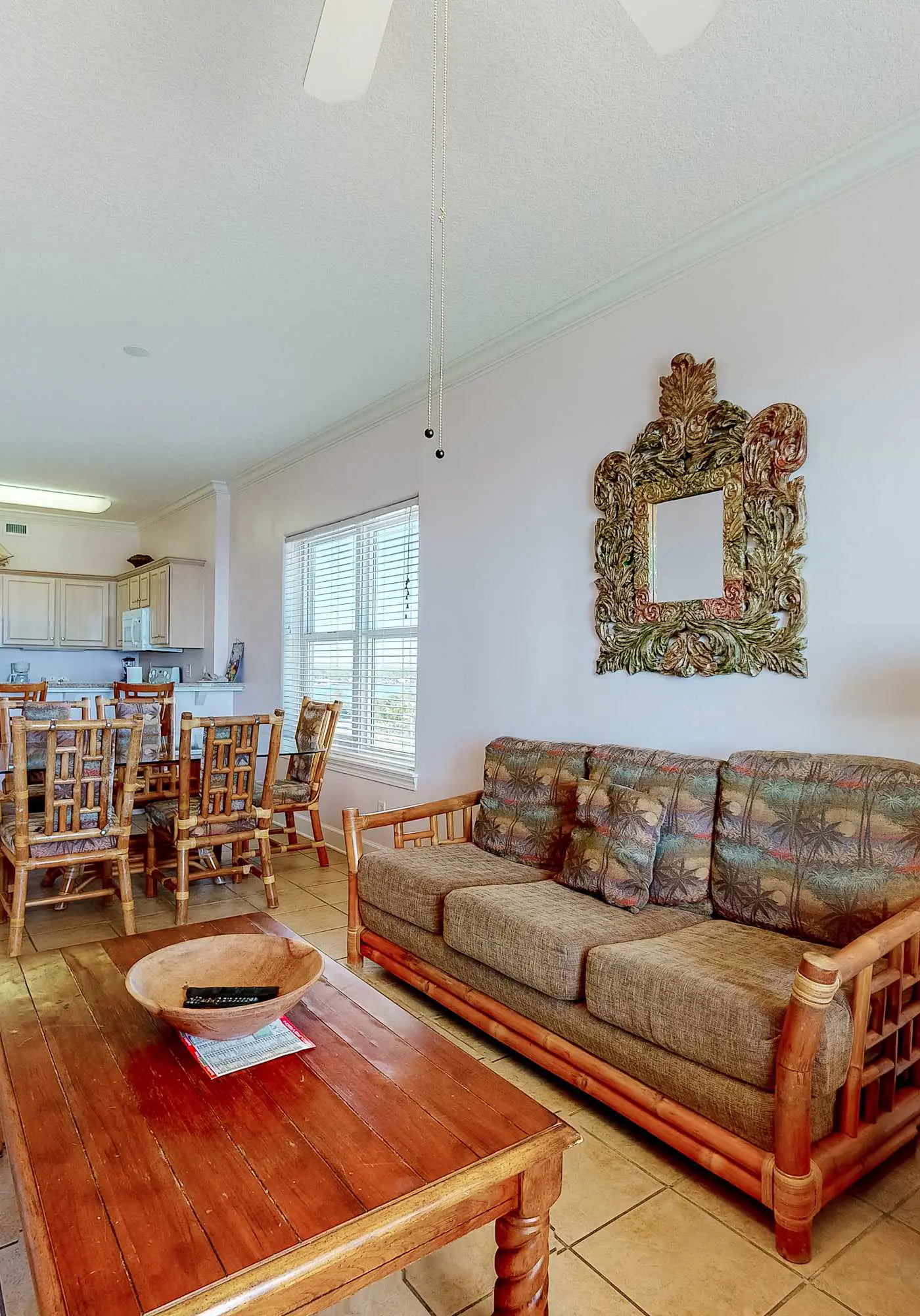 Gulf-Front, 12th-Floor Condo w Great View, Balcony, AC & Shared Pools Hot Tubs