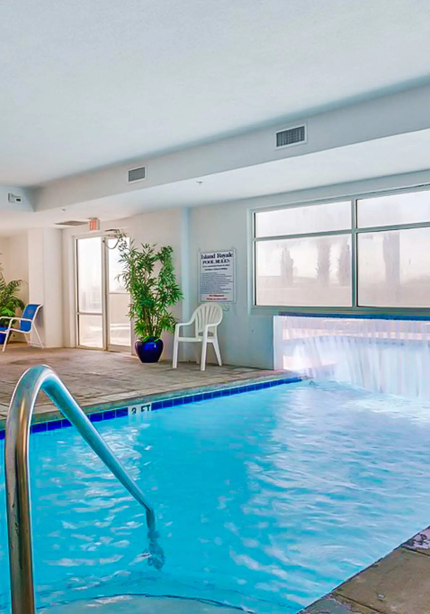 Gulf-Front, 12th-Floor Condo w Great View, Balcony, AC & Shared Pools Hot Tubs