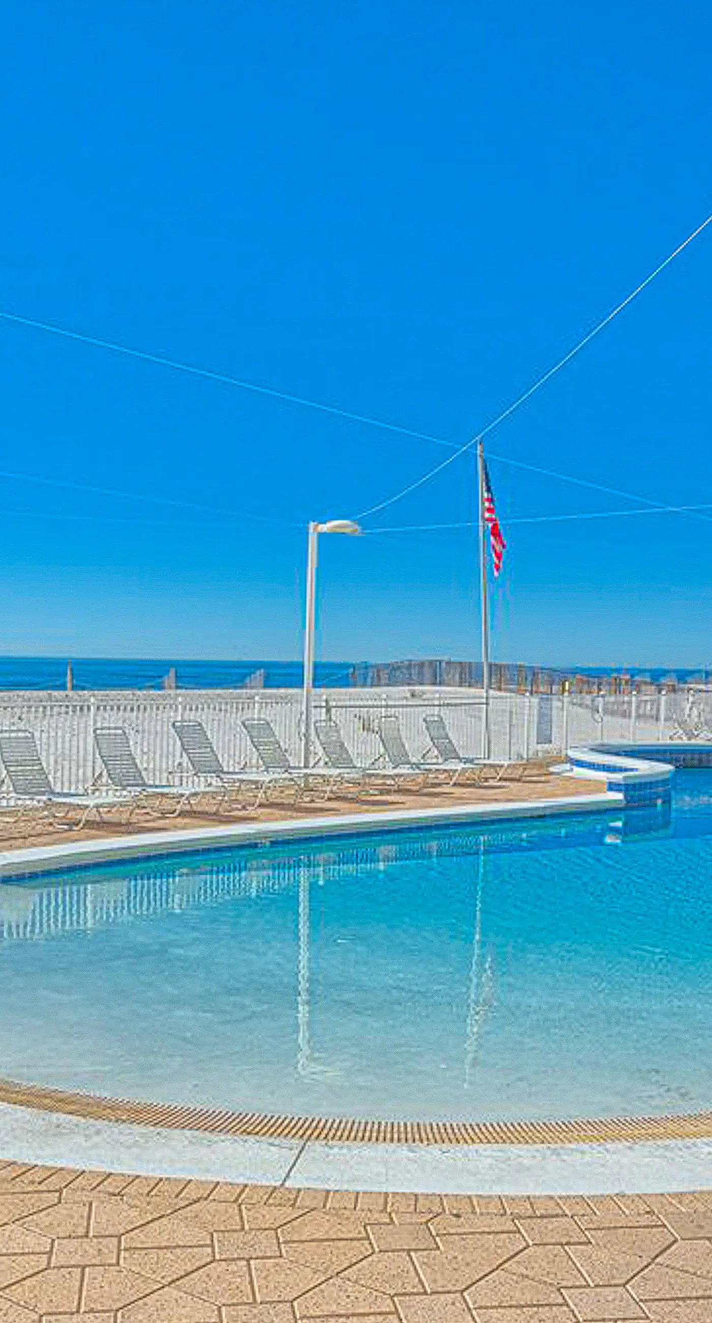 Renovated Gulf-front condo with lovely view, balcony, AC, W&D & pool