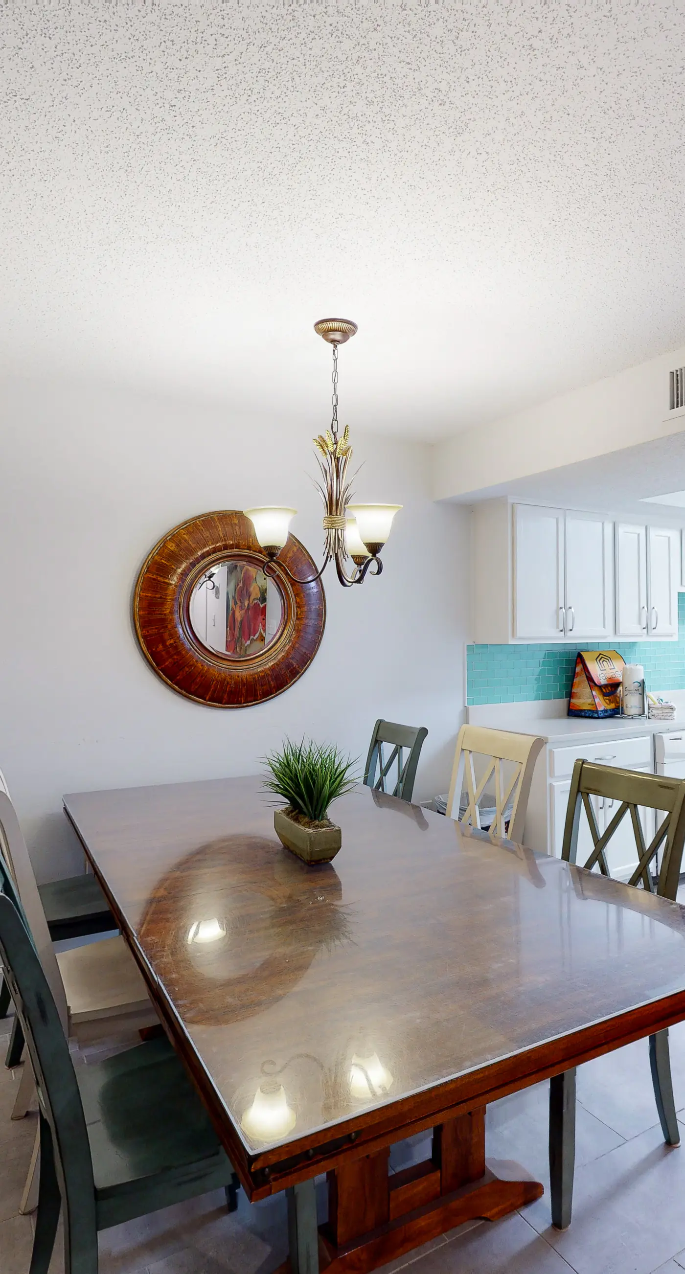 Renovated Gulf-front condo with lovely view, balcony, AC, W&D & pool