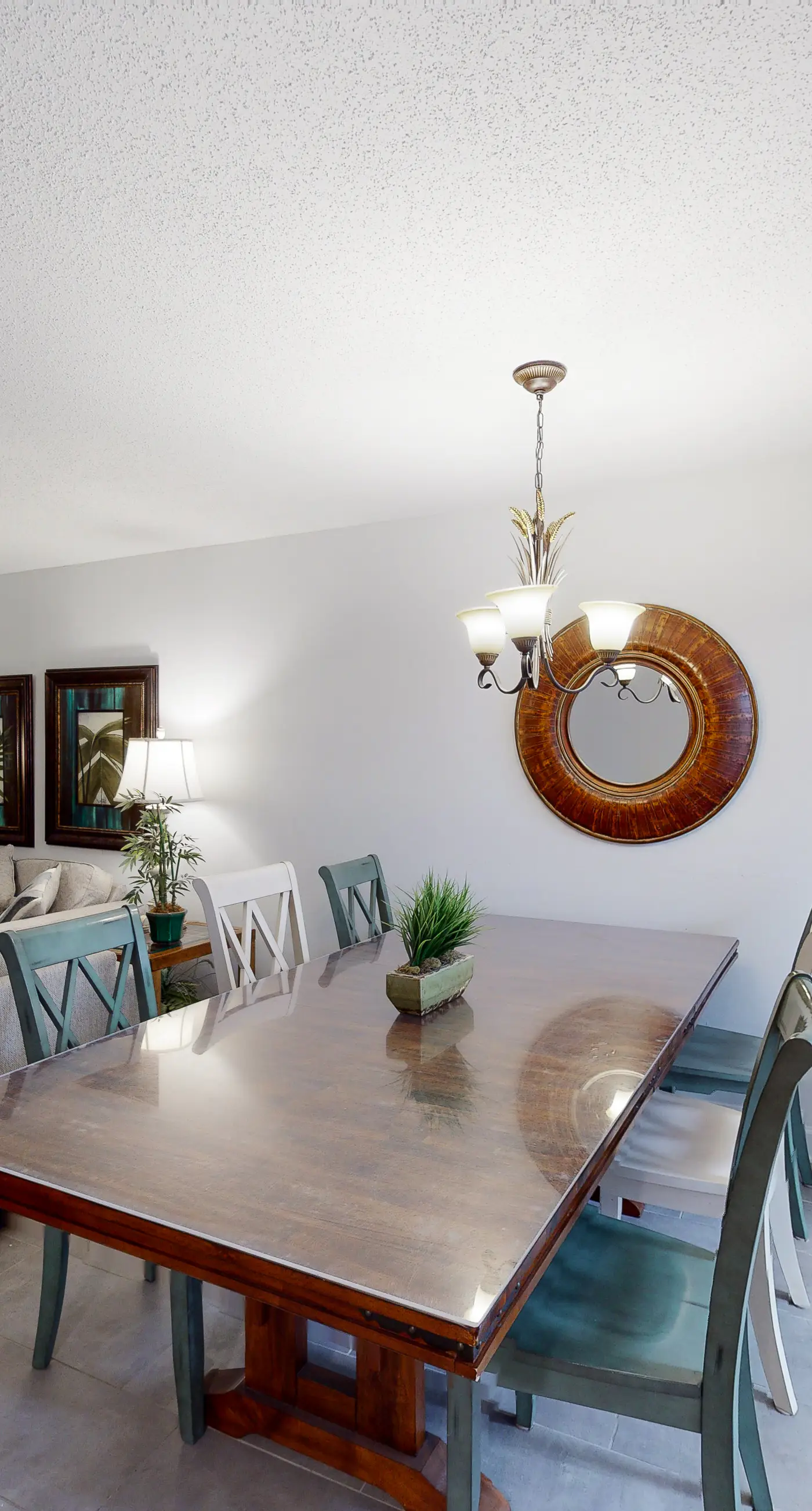 Renovated Gulf-front condo with lovely view, balcony, AC, W&D & pool