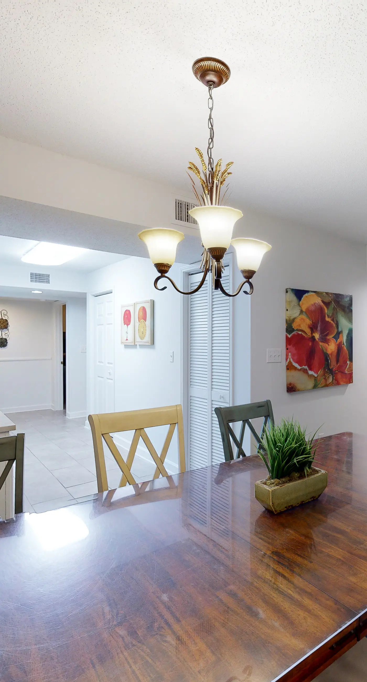 Renovated Gulf-front condo with lovely view, balcony, AC, W&D & pool