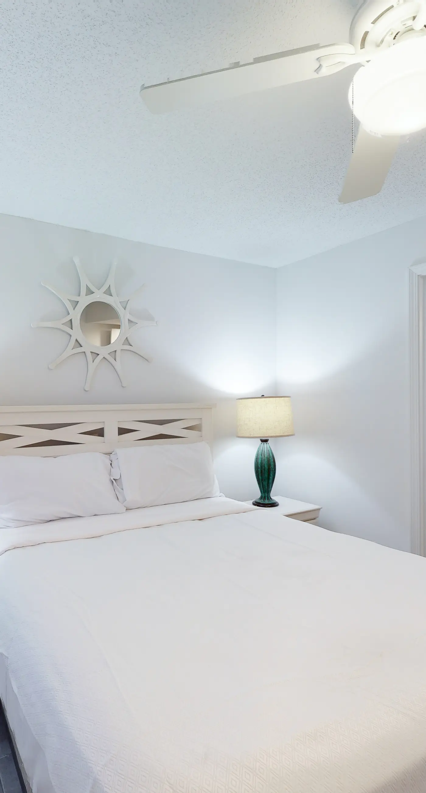 Renovated Gulf-front condo with lovely view, balcony, AC, W&D & pool