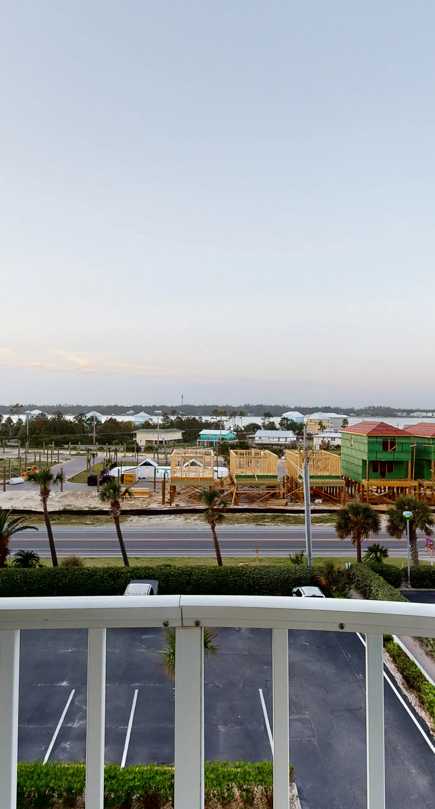 Renovated Gulf-front condo with lovely view, balcony, AC, W&D & pool