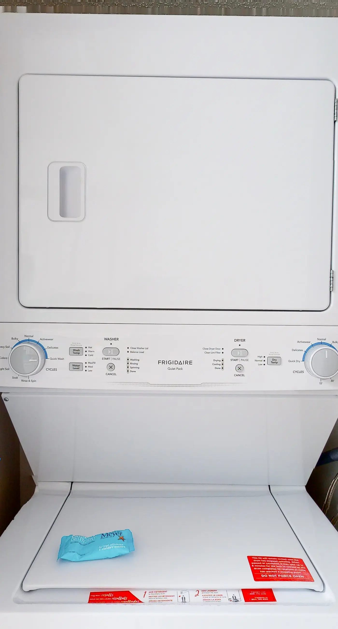 Renovated Gulf-front condo with lovely view, balcony, AC, W&D & pool