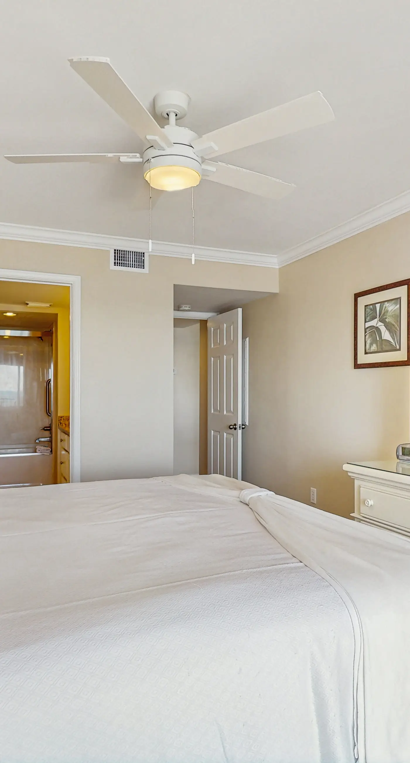 Elegant, Gulf-front condo with amazing view, pool, covered balcony, W/D & AC