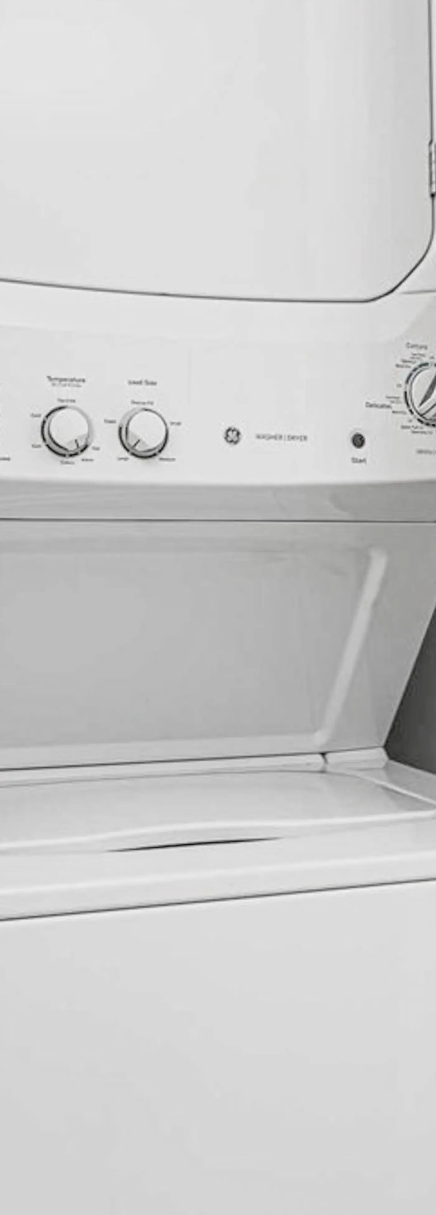 Elegant, Gulf-front condo with amazing view, pool, covered balcony, W/D & AC