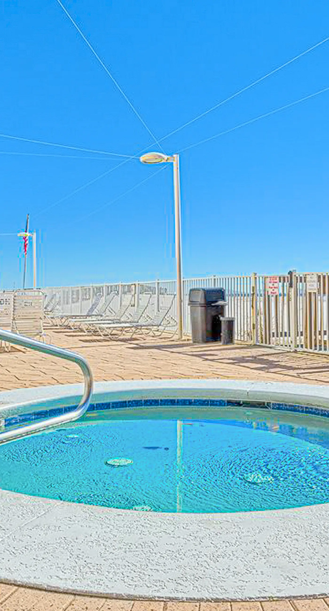 Elegant, Gulf-front condo with amazing view, pool, covered balcony, W/D & AC