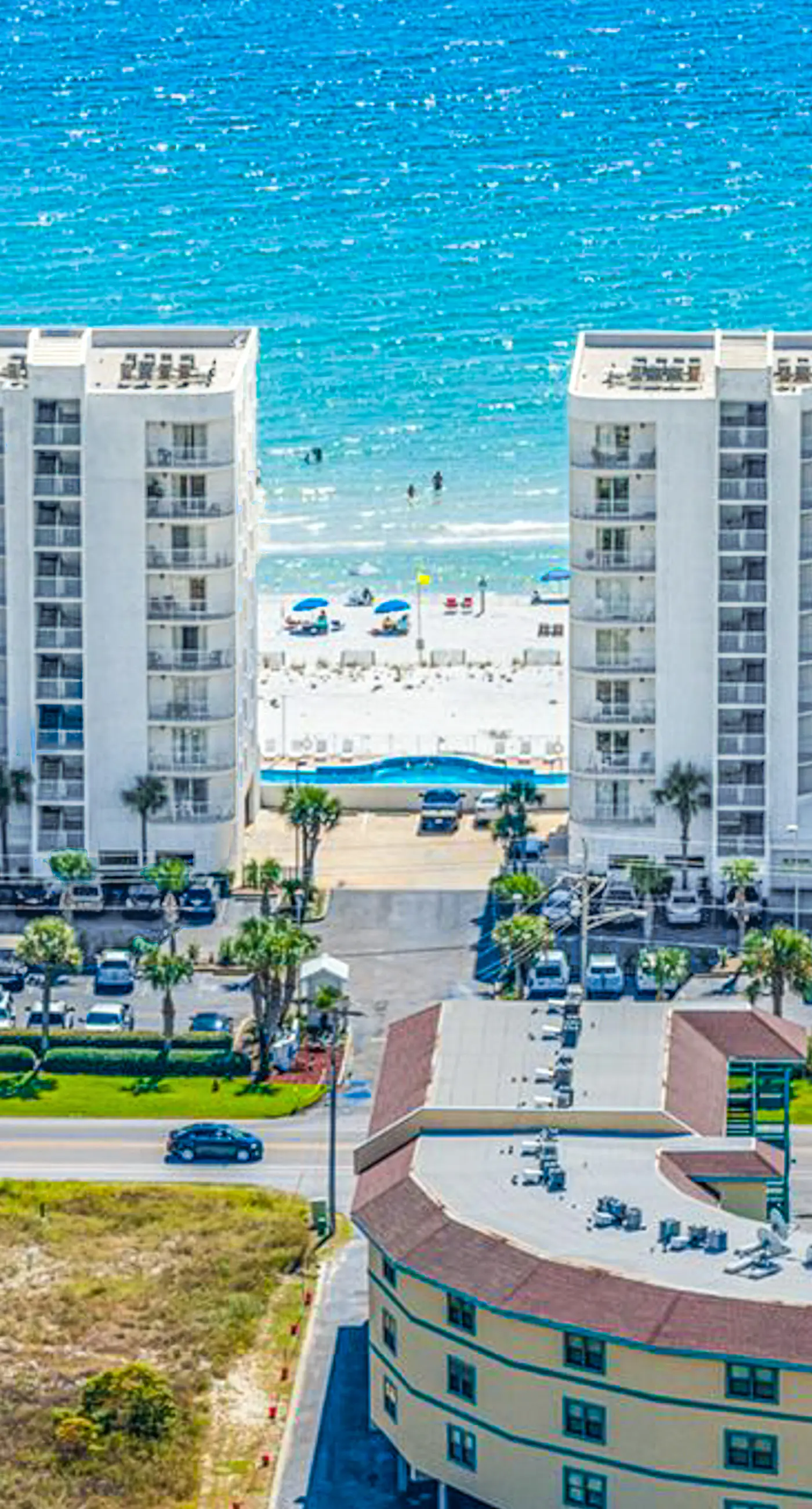 Elegant, Gulf-front condo with amazing view, pool, covered balcony, W/D & AC