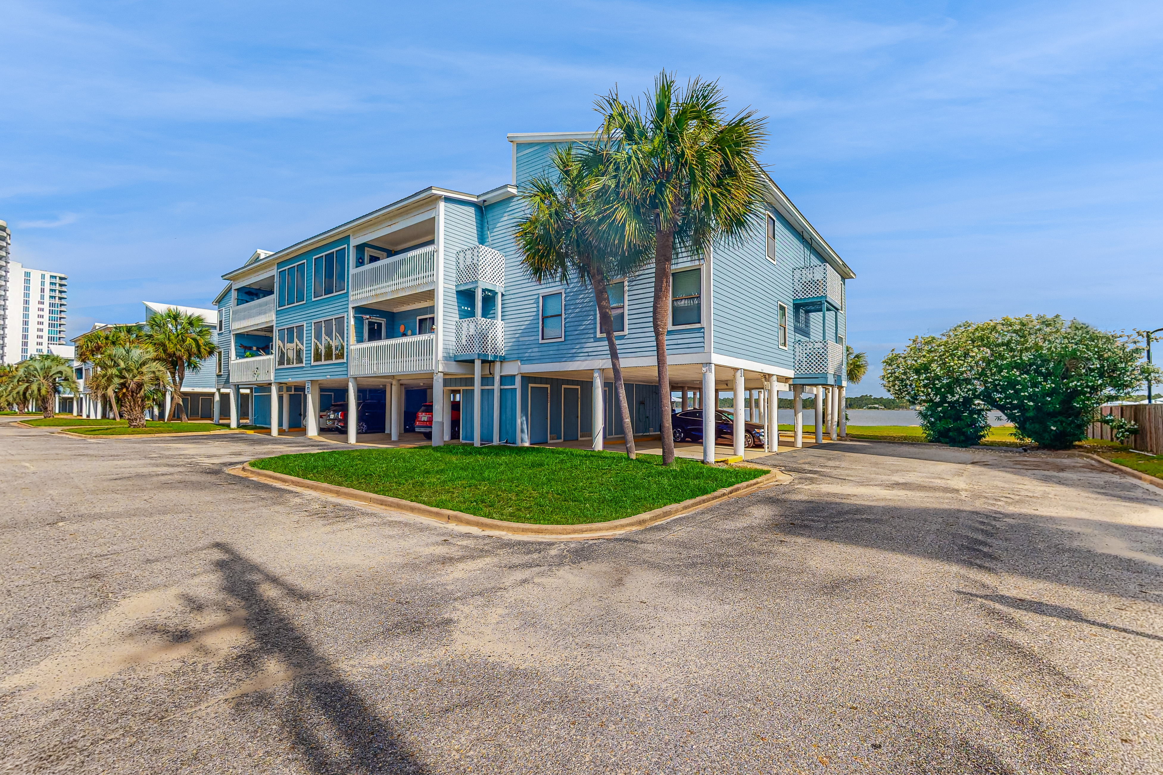Dog-Friendly Condo with Shared Pool, Pier, and Beach Access