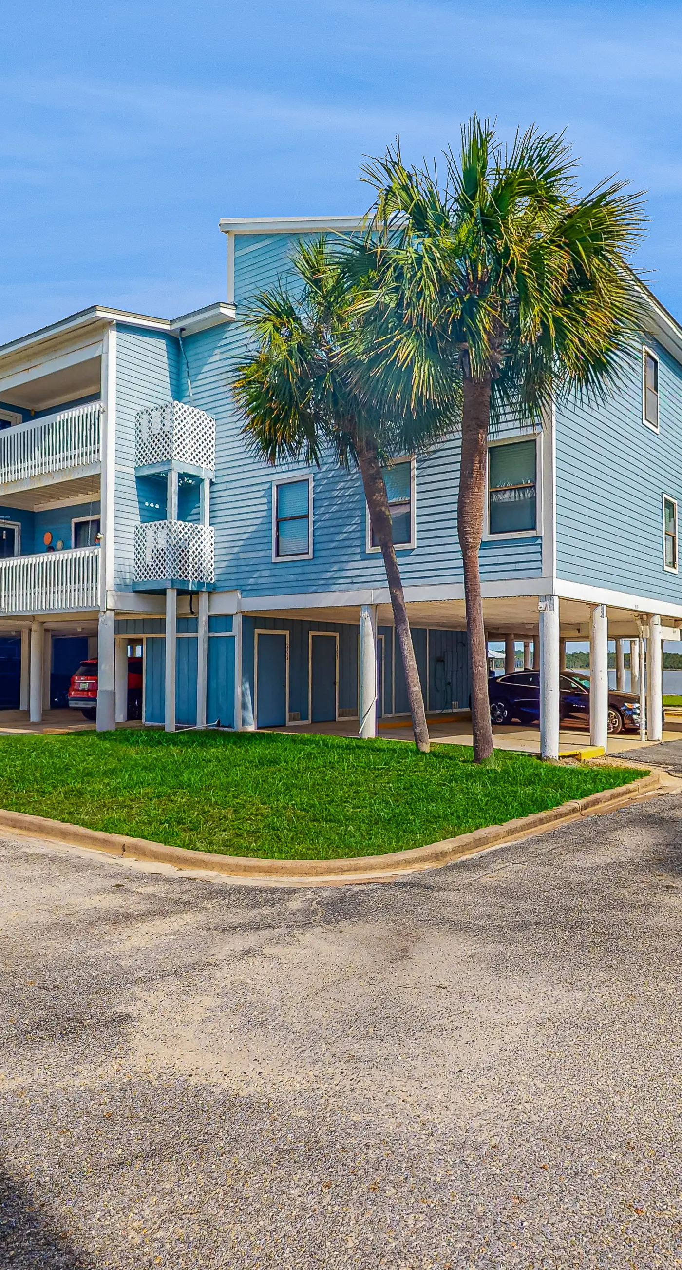 Dog-Friendly Condo with Shared Pool, Pier, and Beach Access