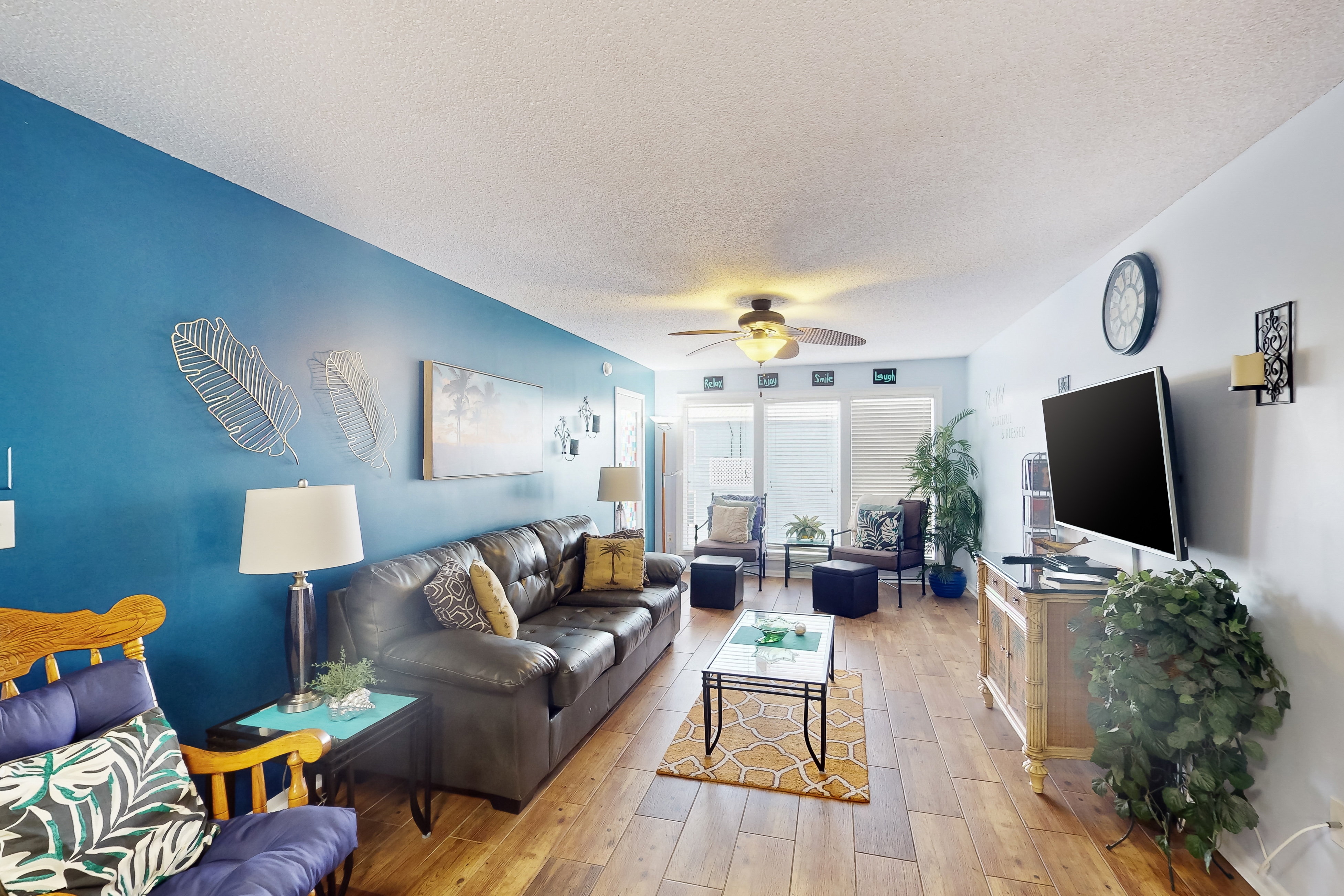 Dog-Friendly Condo with Shared Pool, Pier, and Beach Access