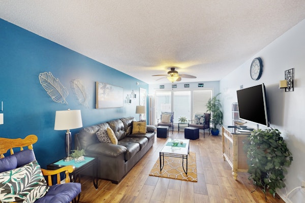 Dog-Friendly Condo with Shared Pool, Pier, and Beach Access