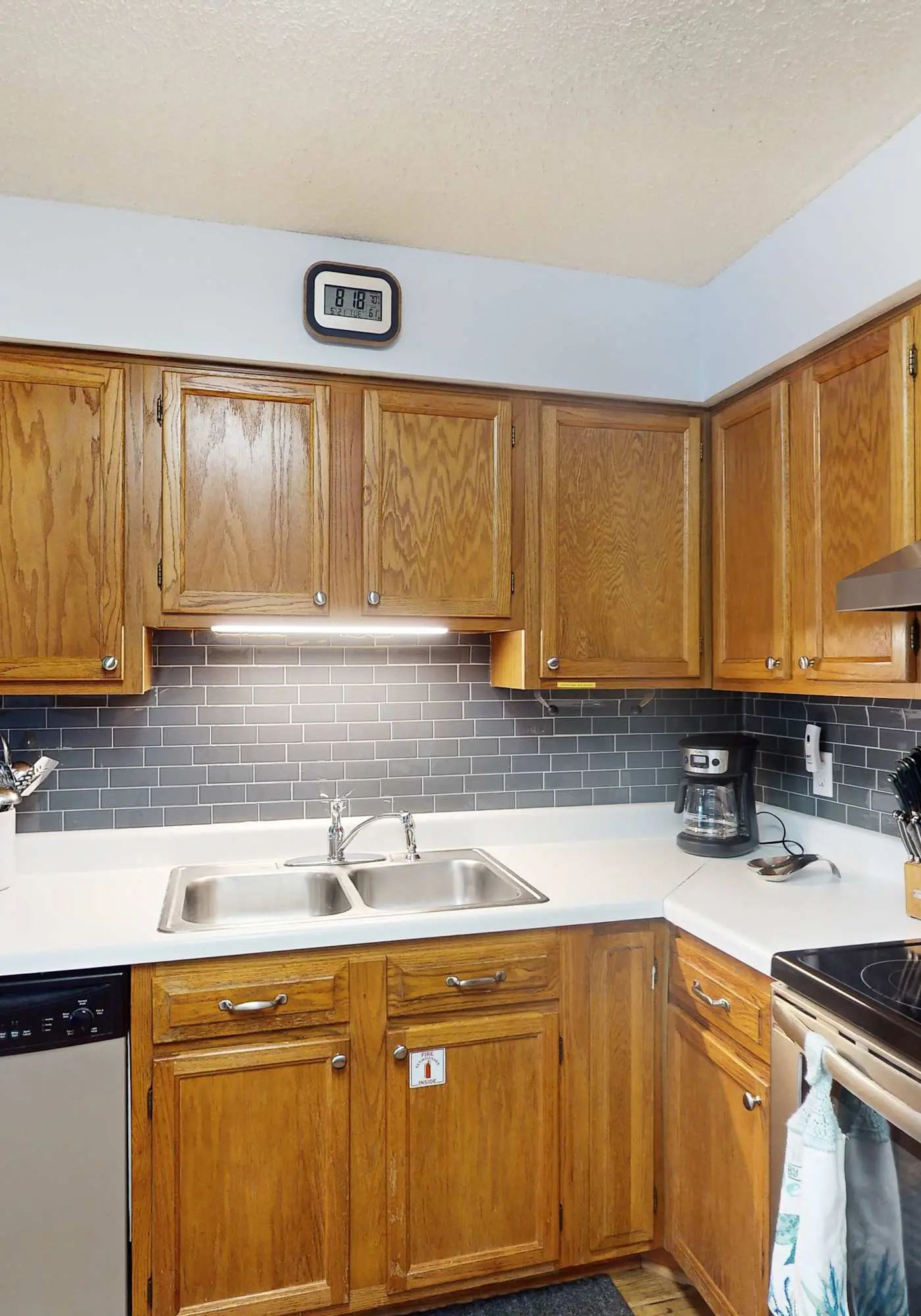 Dog-Friendly Condo with Shared Pool, Pier, and Beach Access