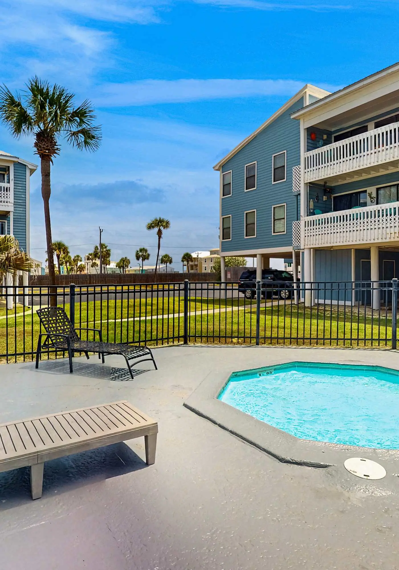 Dog-Friendly Condo with Shared Pool, Pier, and Beach Access